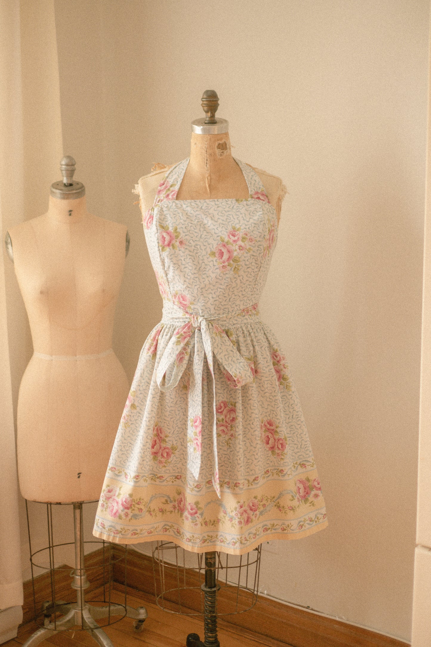 Handmade vintage apron set - ribbon
