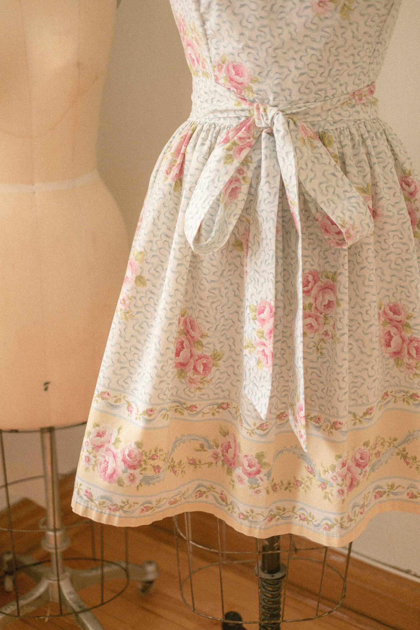 Handmade vintage apron set - ribbon