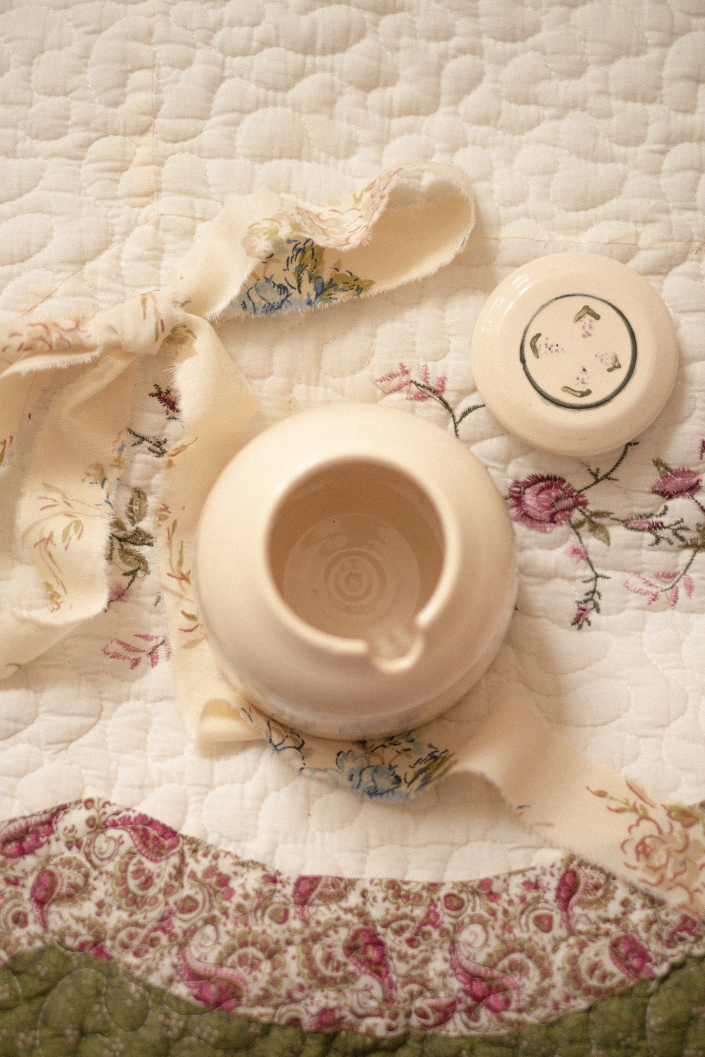 Vintage handmade ceramic honey pot ♡