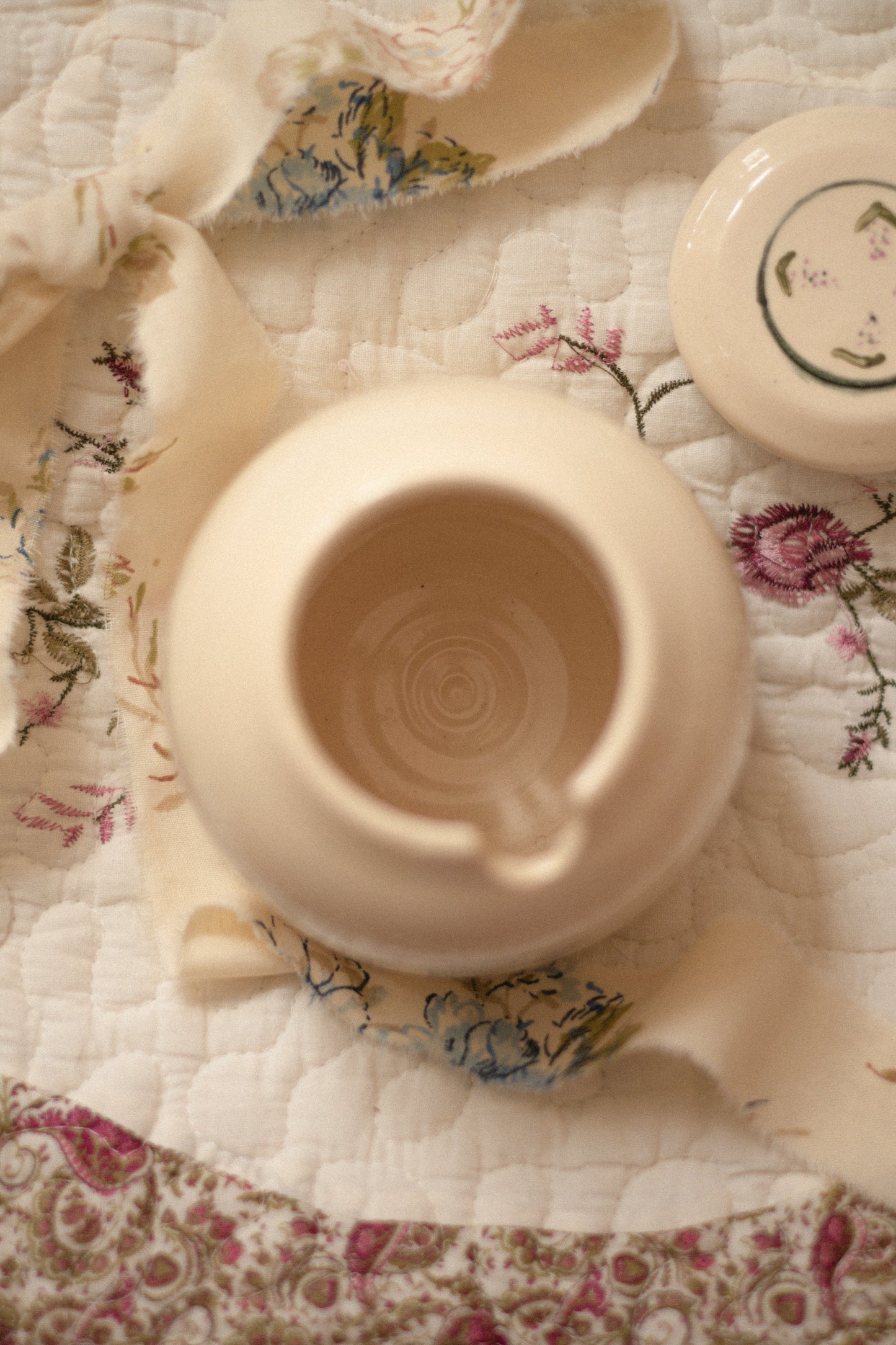 Vintage handmade ceramic honey pot ♡