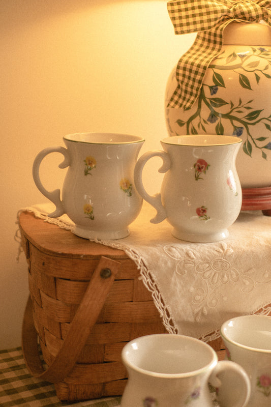 Vintage dainty floral coffee mugs