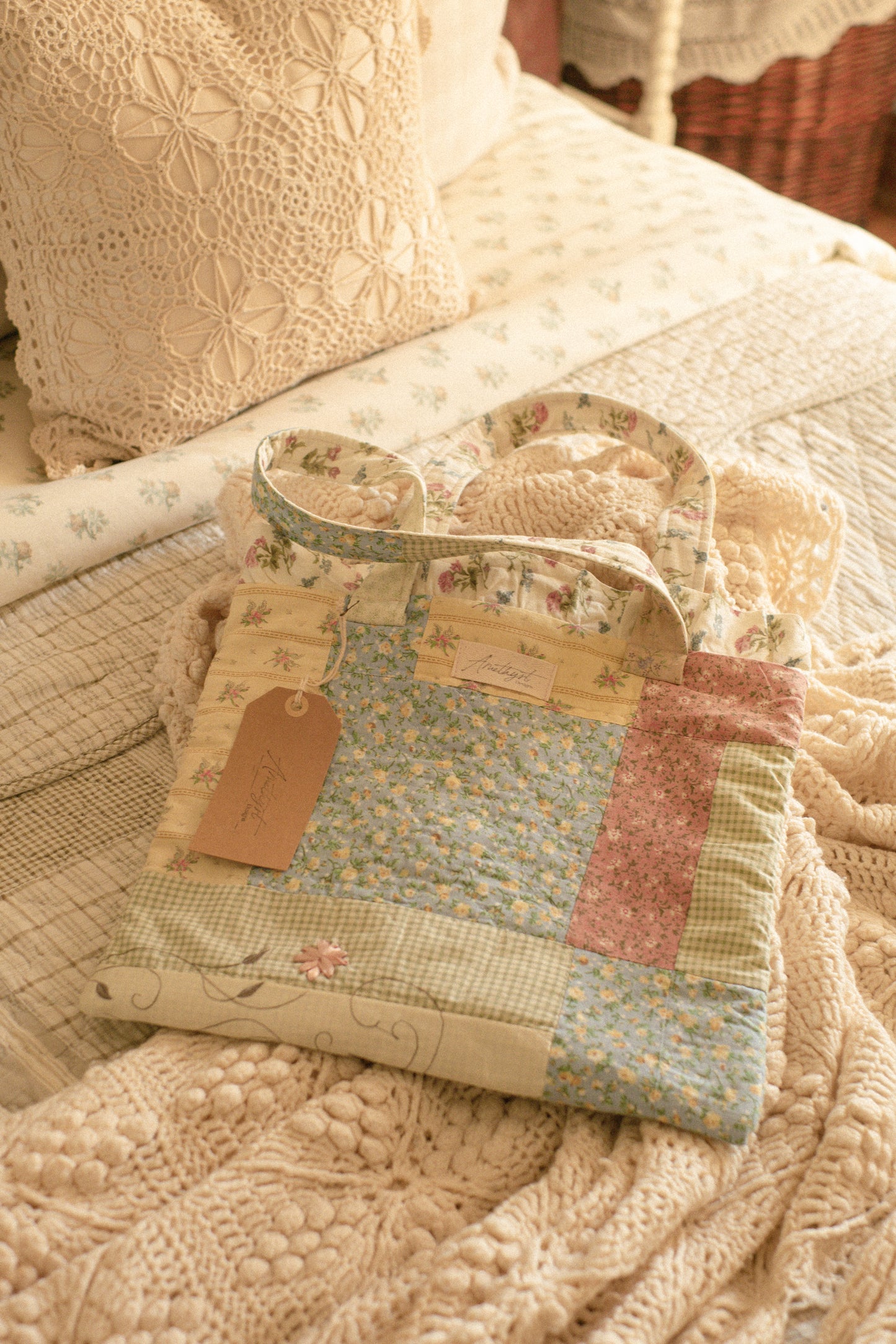 Handmade mini quilted tote bag - i smell snow