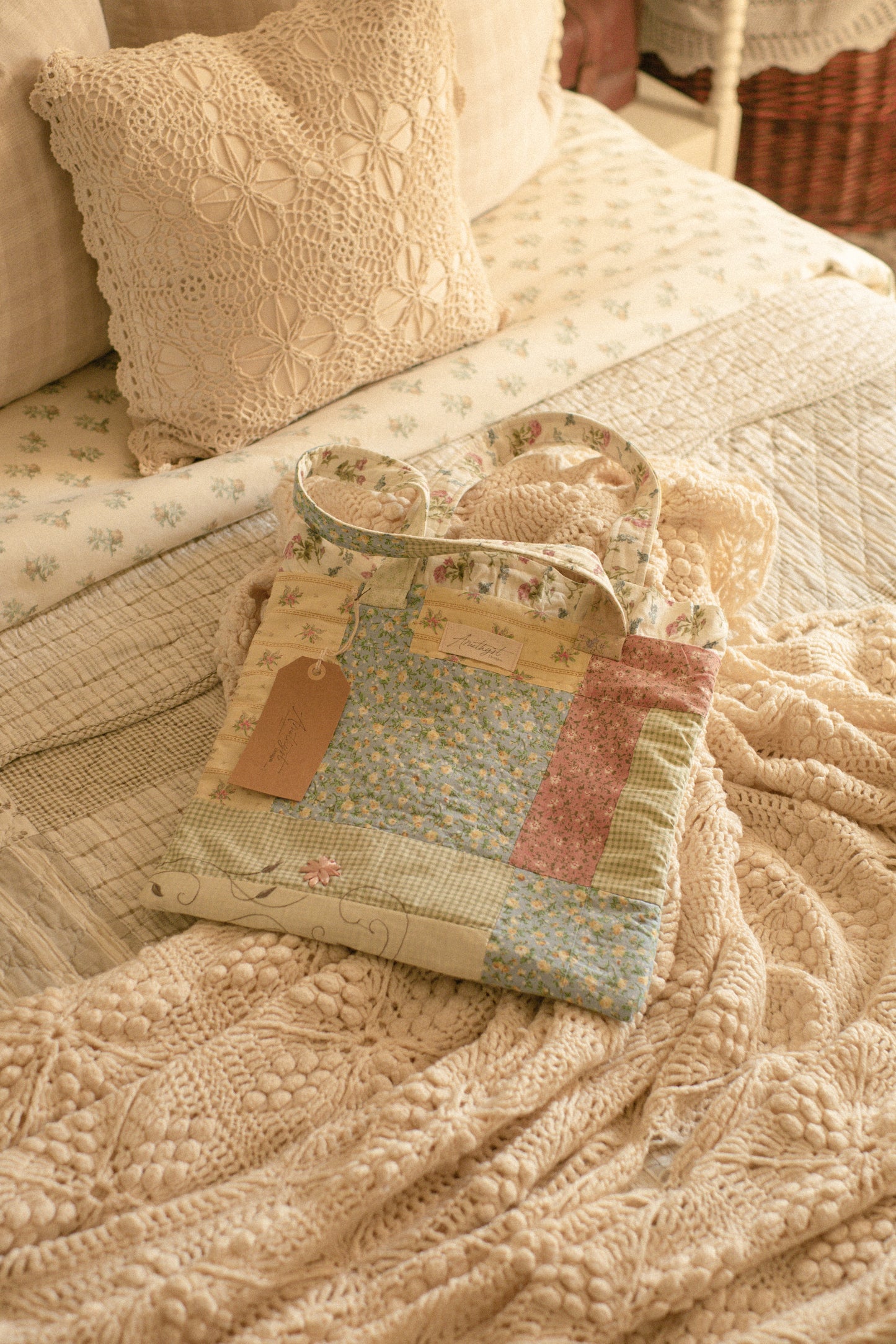 Handmade mini quilted tote bag - i smell snow