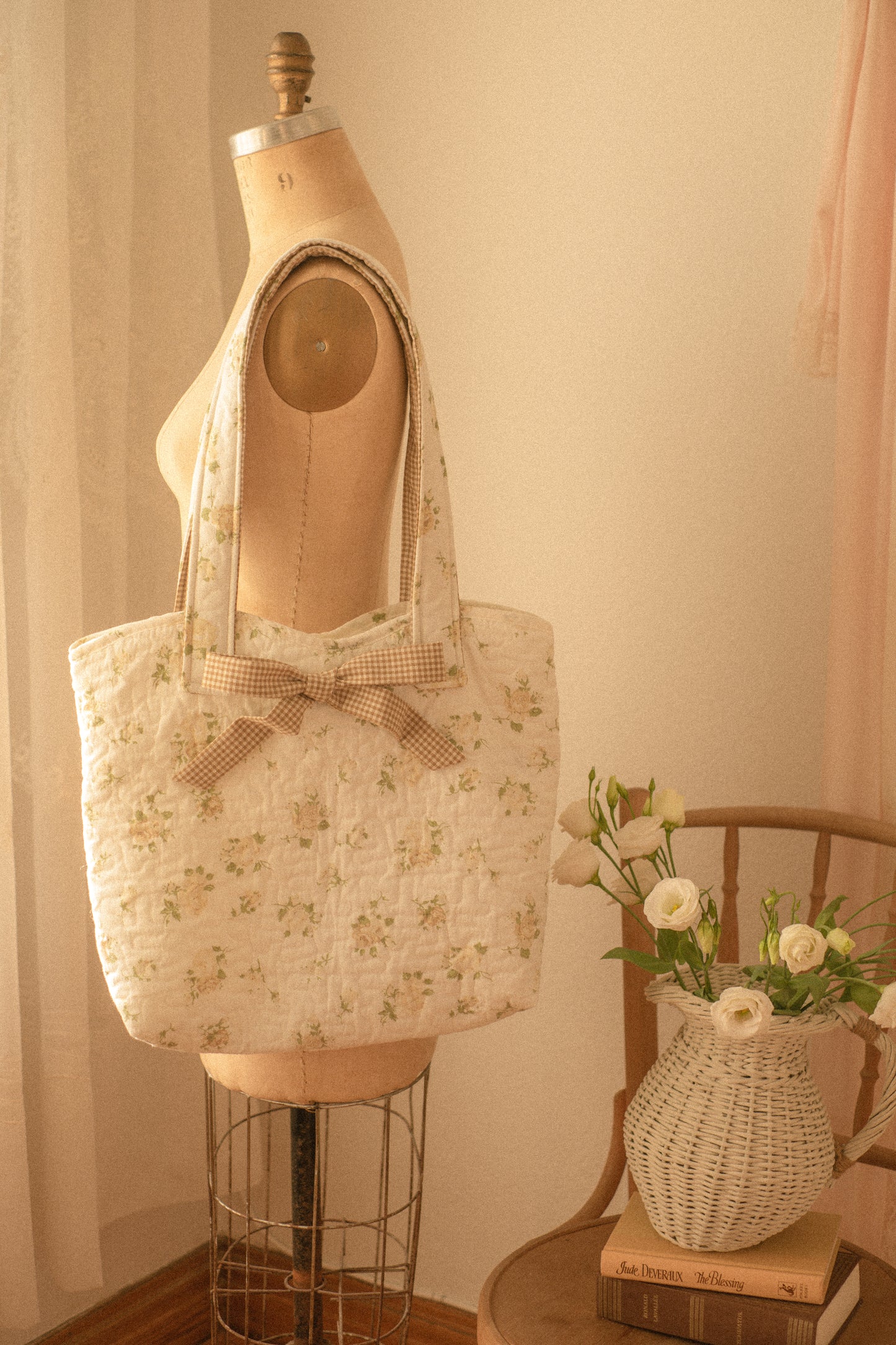 Handmade quilted large tote bag - gingham garden