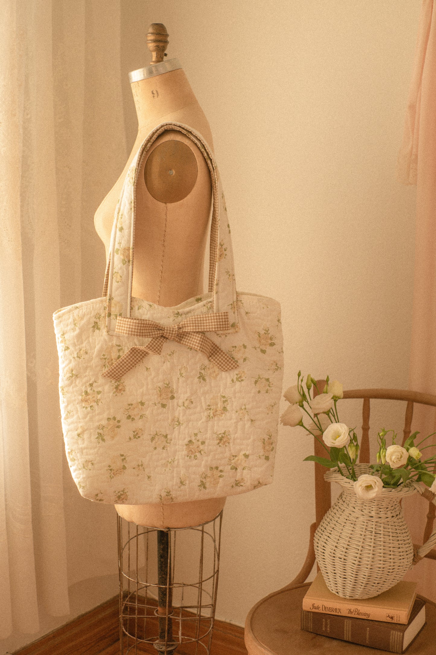 Handmade quilted large tote bag - gingham garden