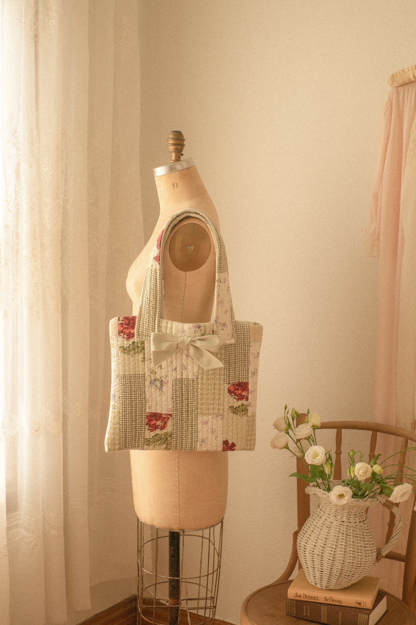Handmade quilted mini tote bag - floral sprout