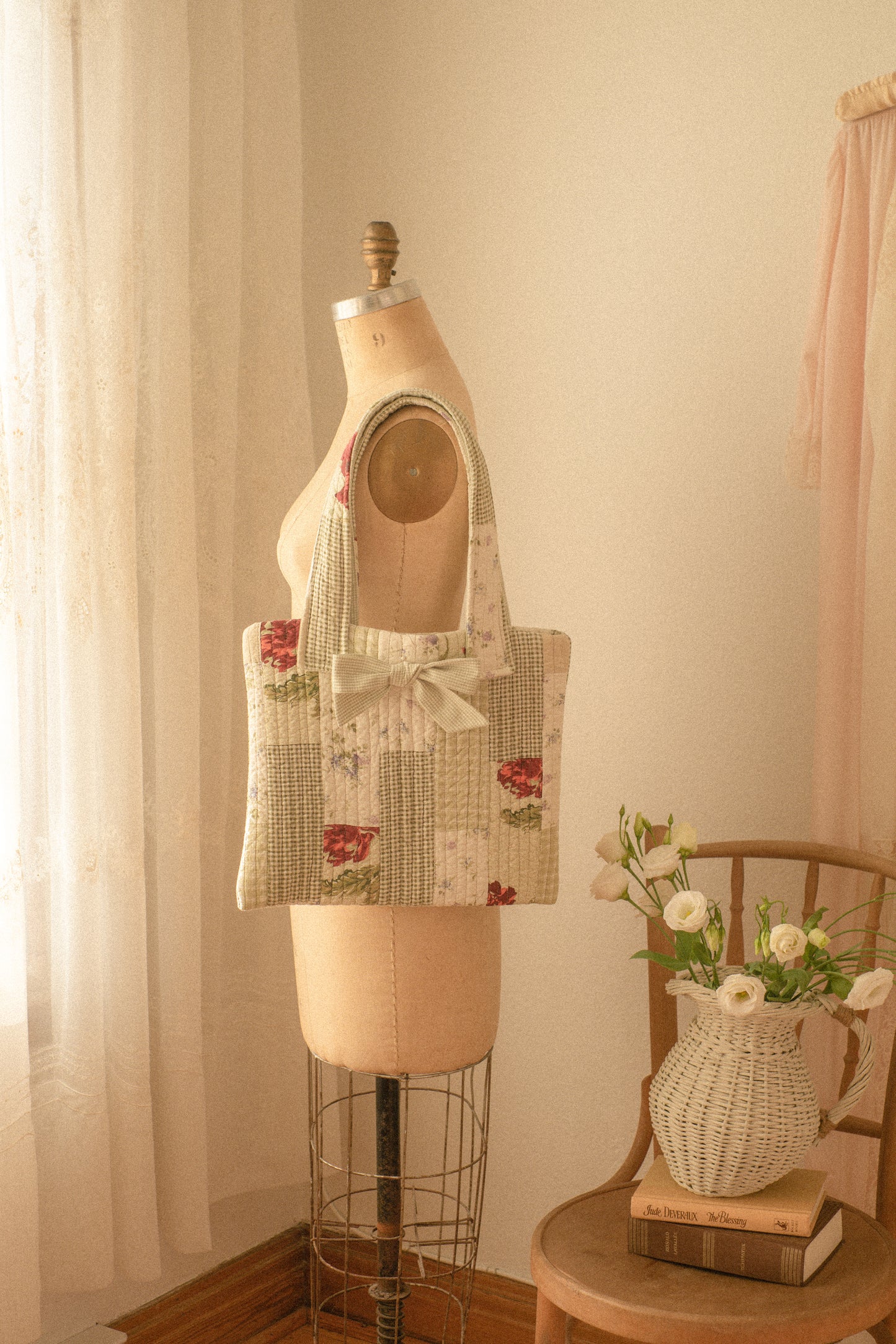 Handmade quilted mini tote bag - floral sprout