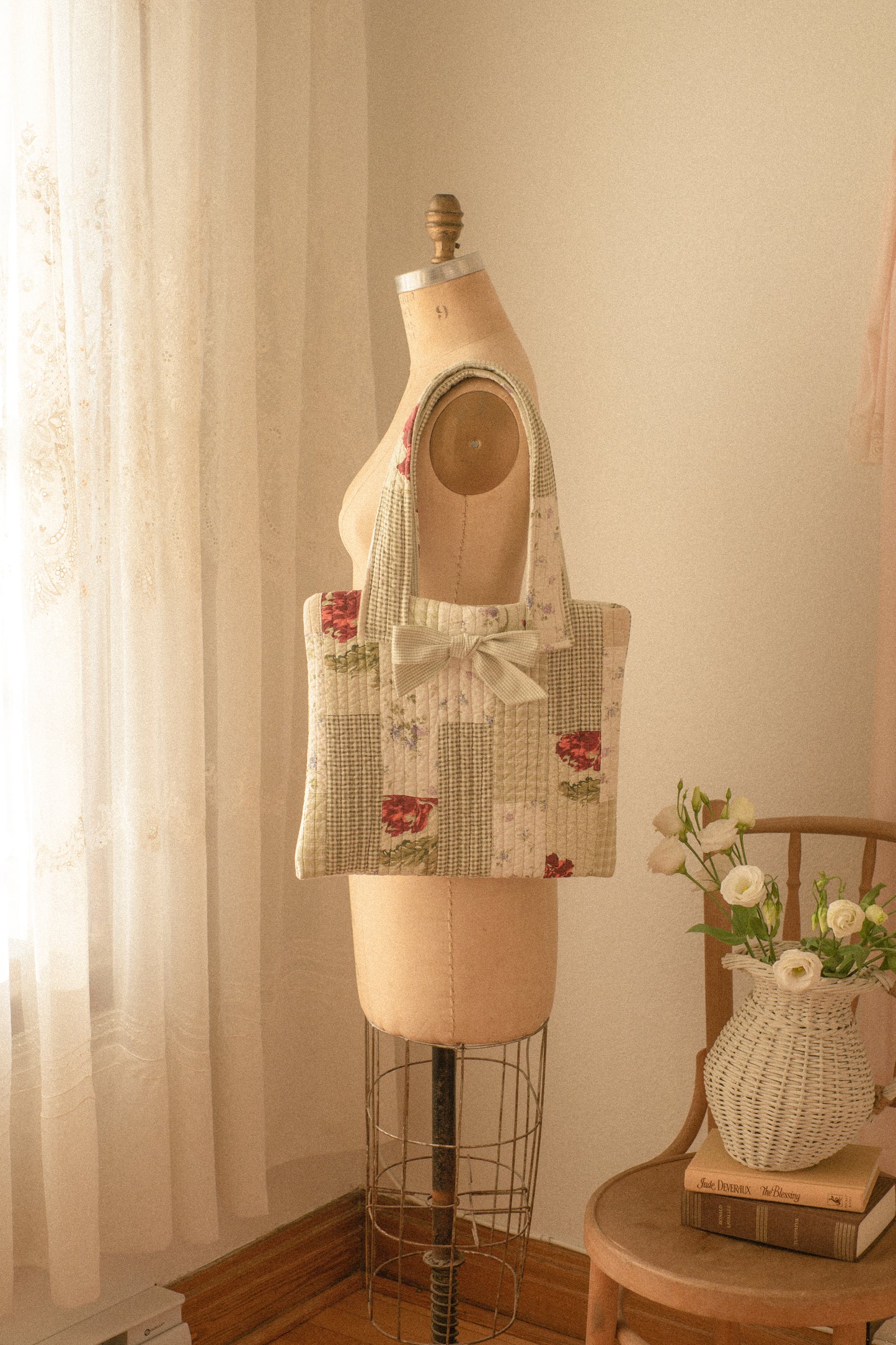 Handmade quilted mini tote bag - floral sprout