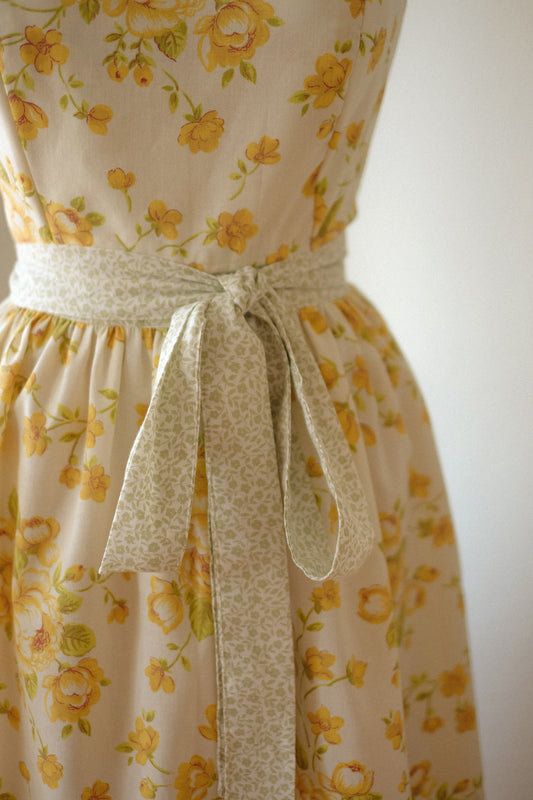 Handmade vintage floral apron - Honey ♡