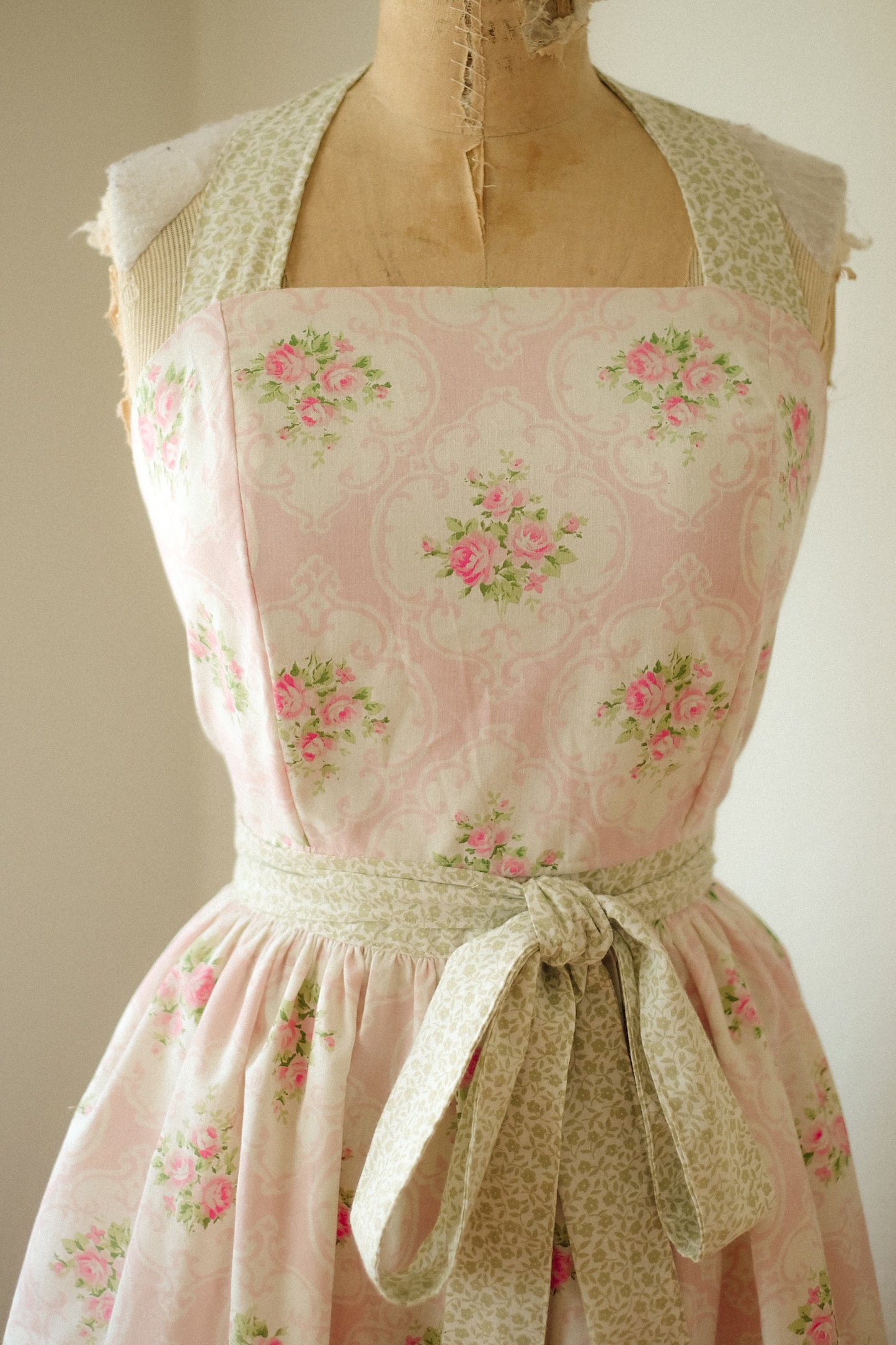 Handmade vintage floral apron - Valentine♡