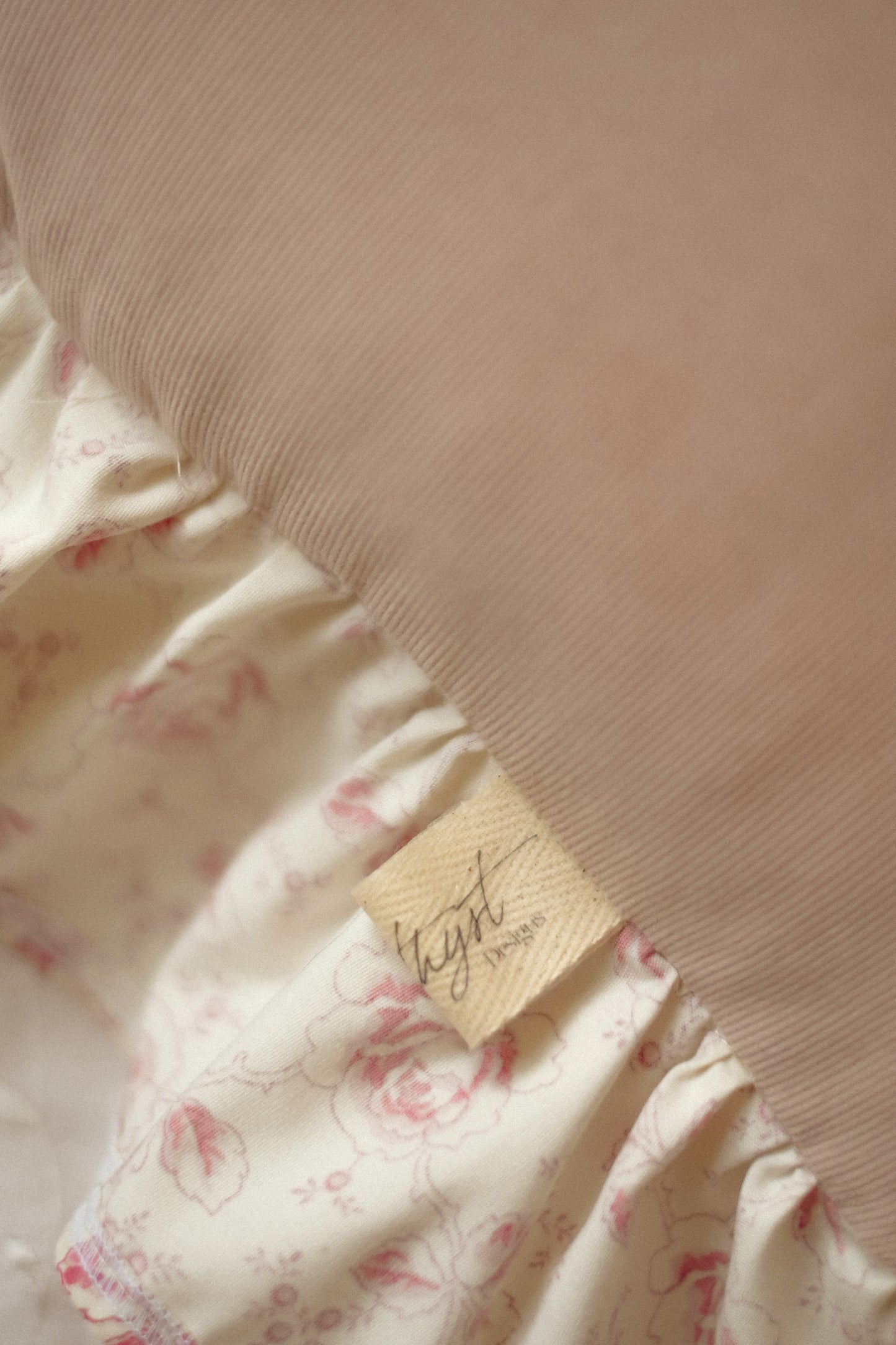 Handmade ruffled heart pillow - Rosebud♡