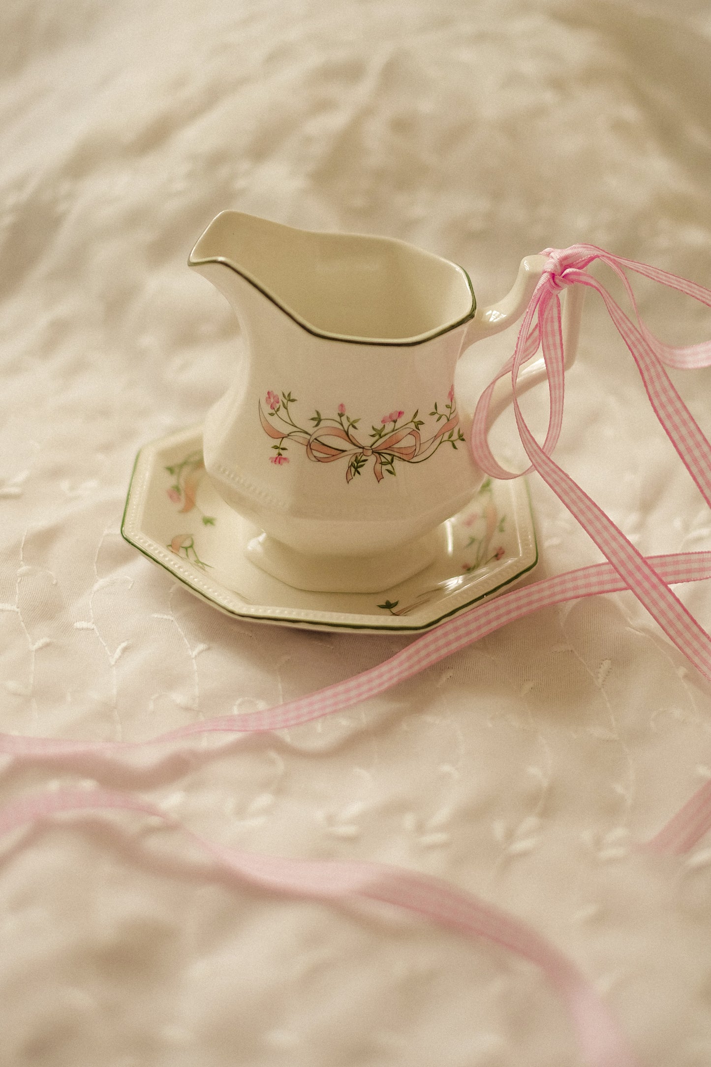 Vintage bow ceramic creamer dish & matching dish♡