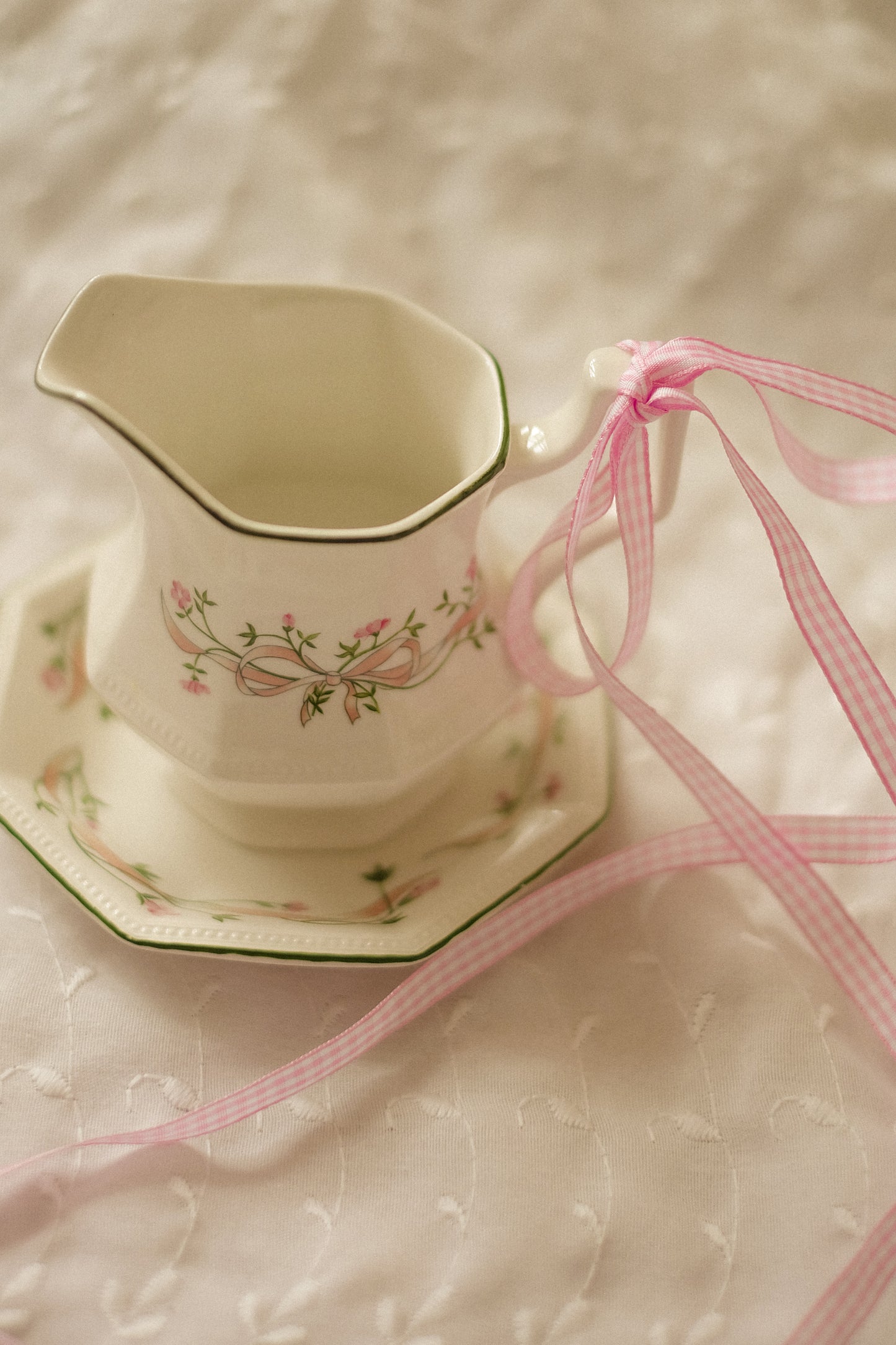 Vintage bow ceramic creamer dish & matching dish♡