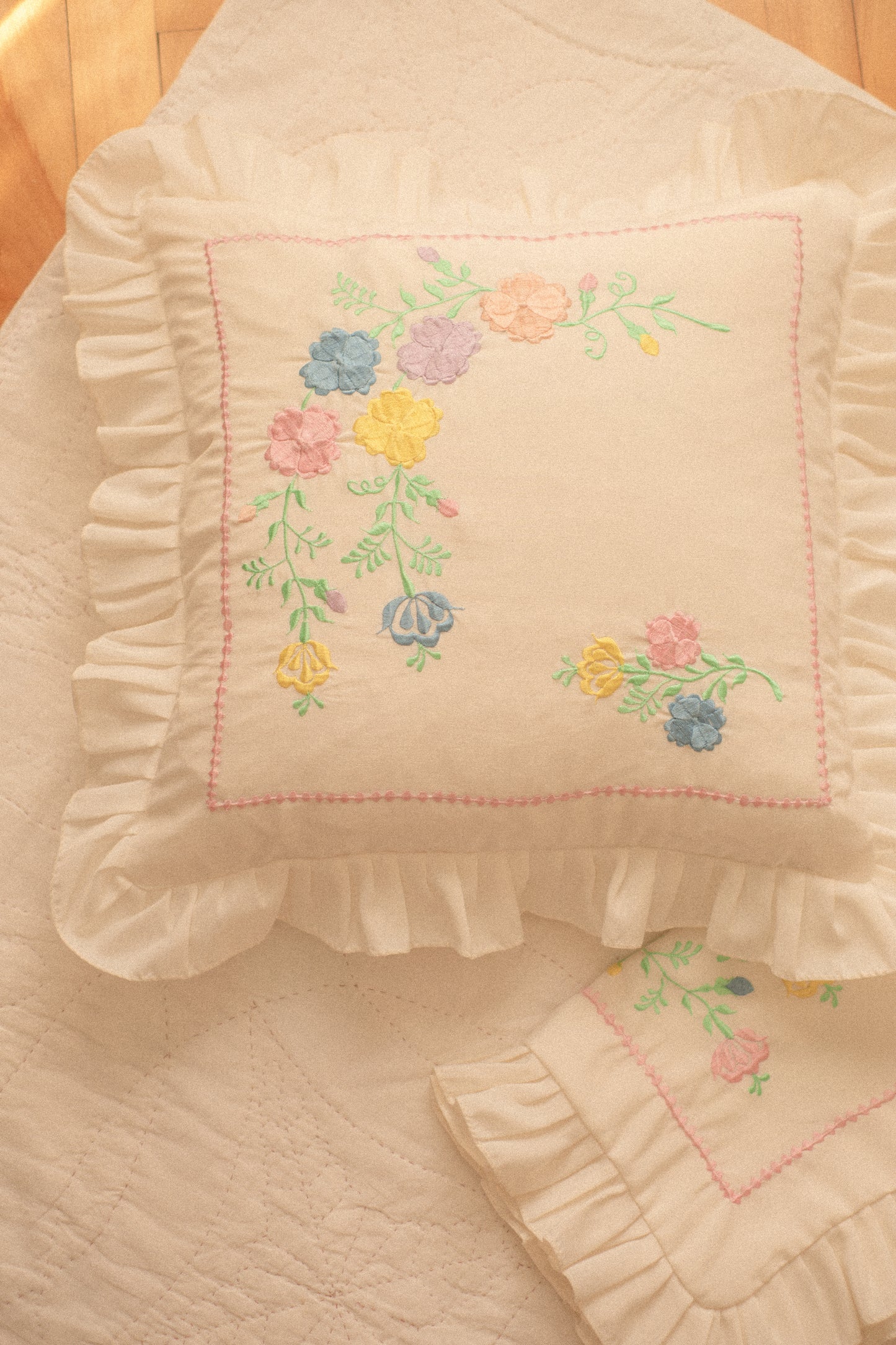 Vintage embroidered ruffled pillow cover set