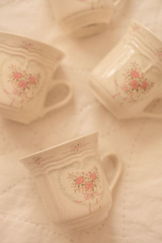 Vintage dainty floral tea cups