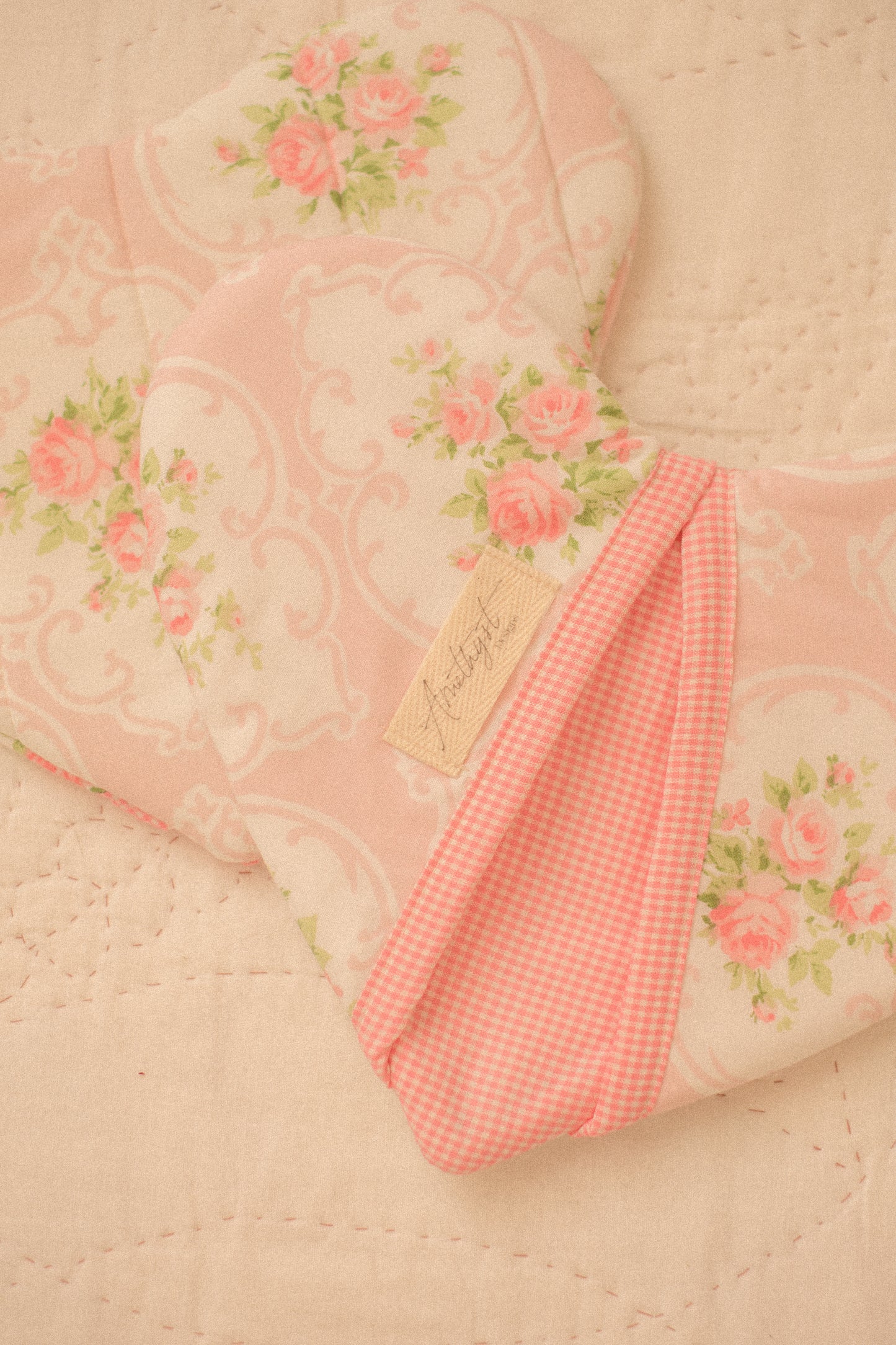 Handmade heart shaped oven mitts- pink bloom