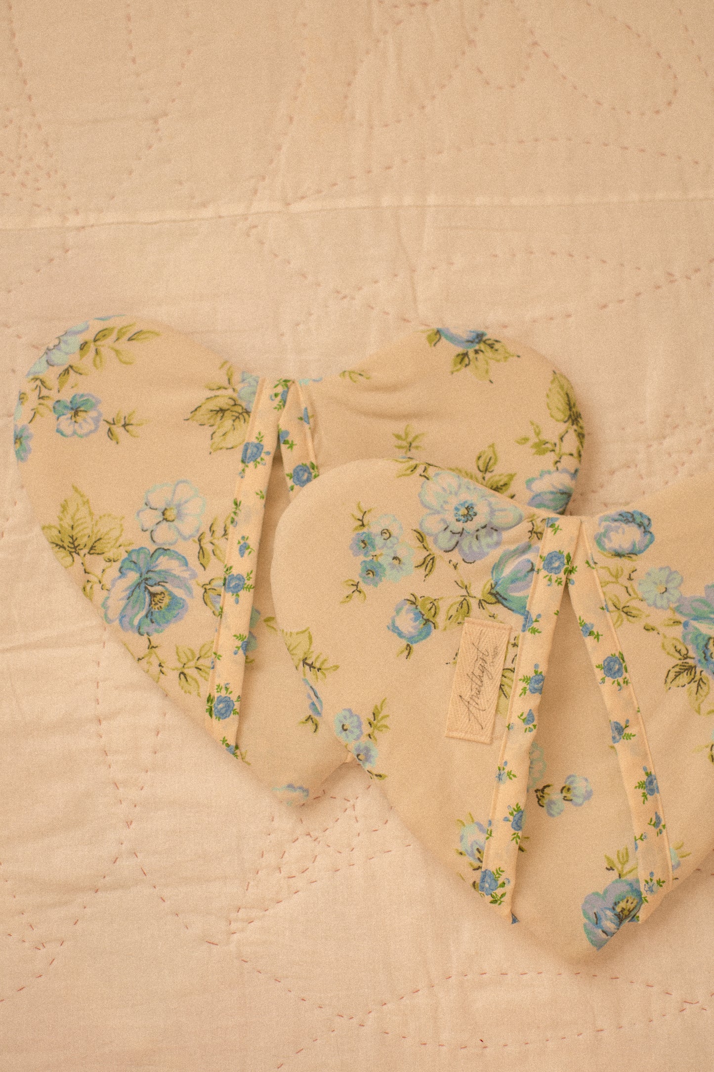 Handmade heart shaped oven mitts - blue blossom