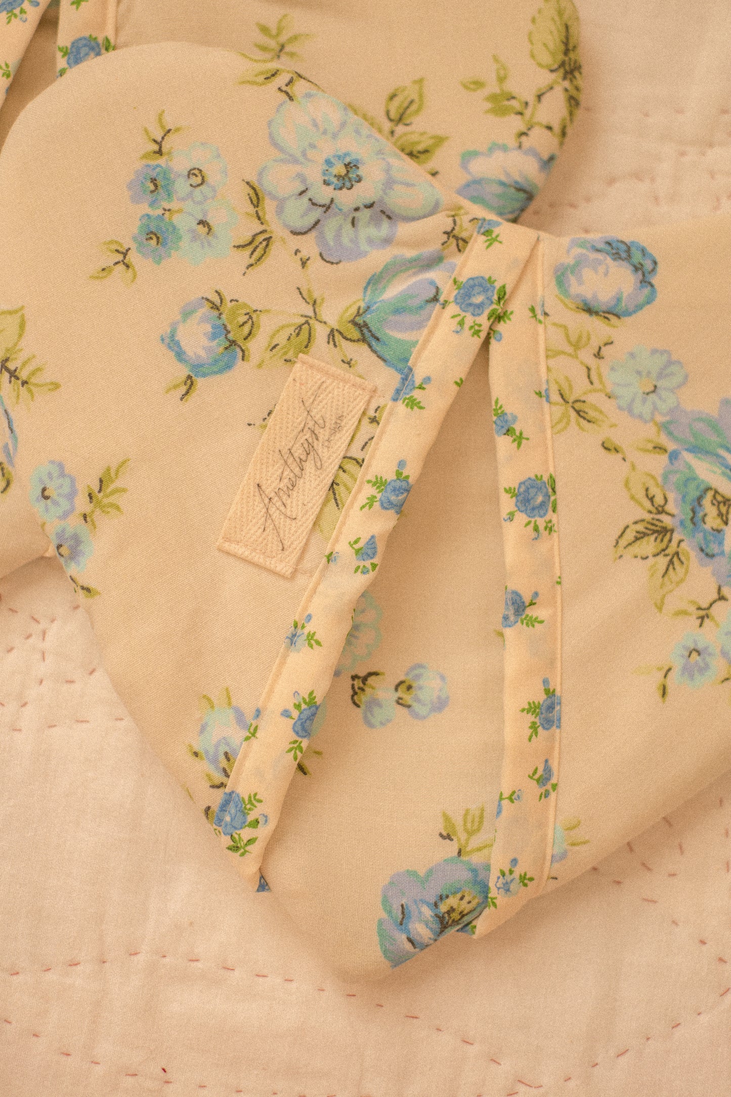 Handmade heart shaped oven mitts - blue blossom