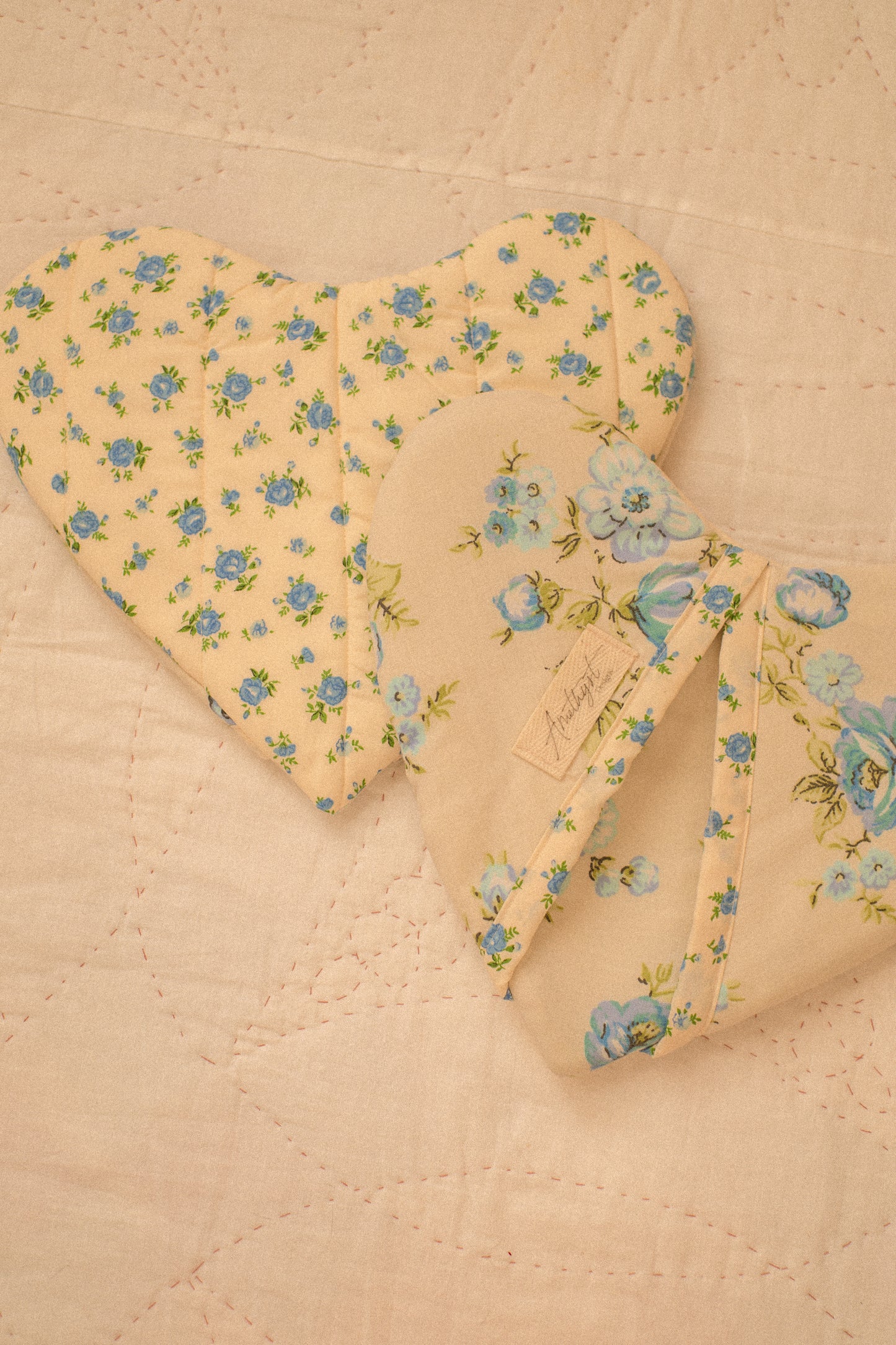 Handmade heart shaped oven mitts - blue blossom