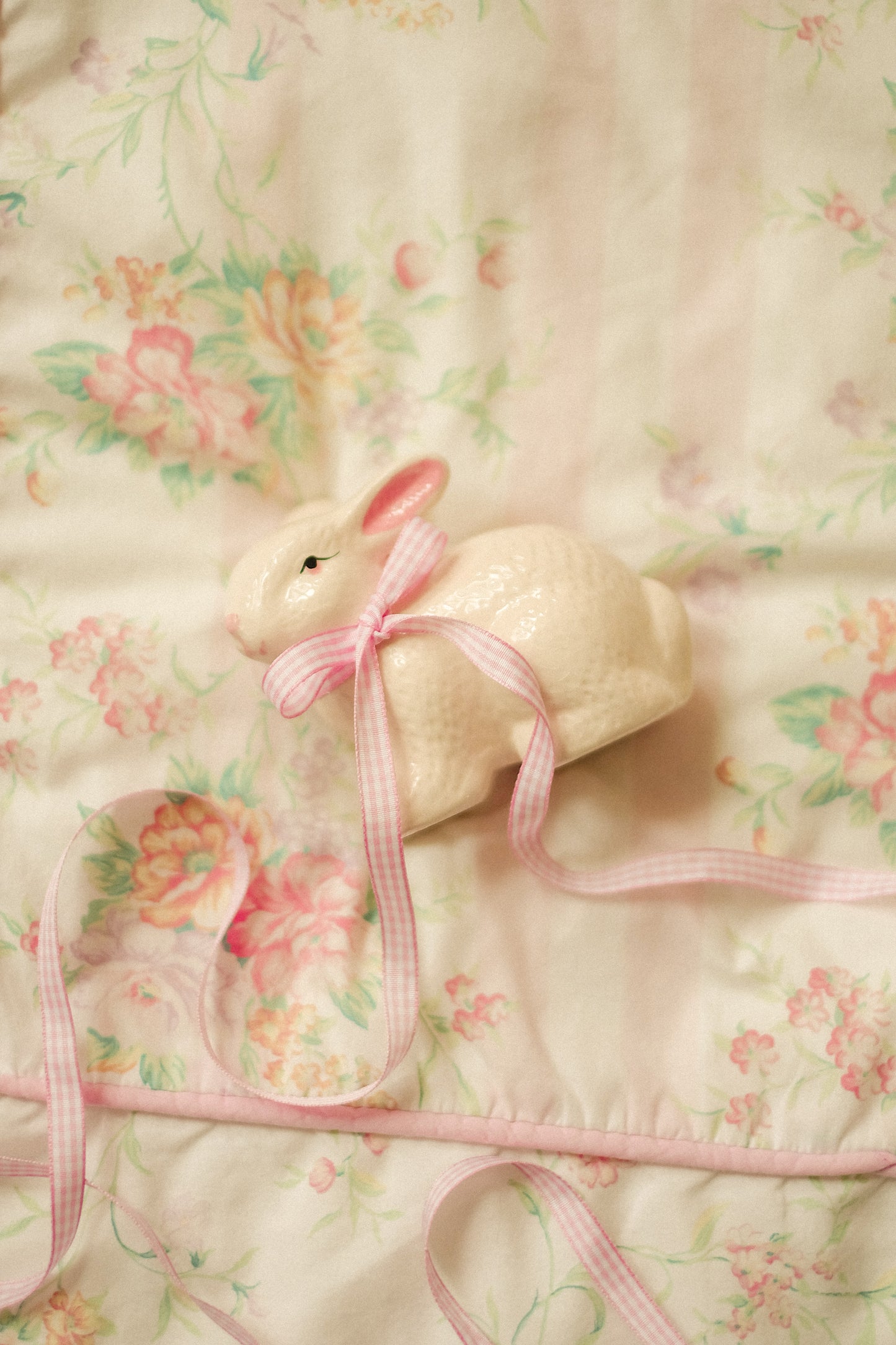 Vintage ceramic white bunny figurine ♡