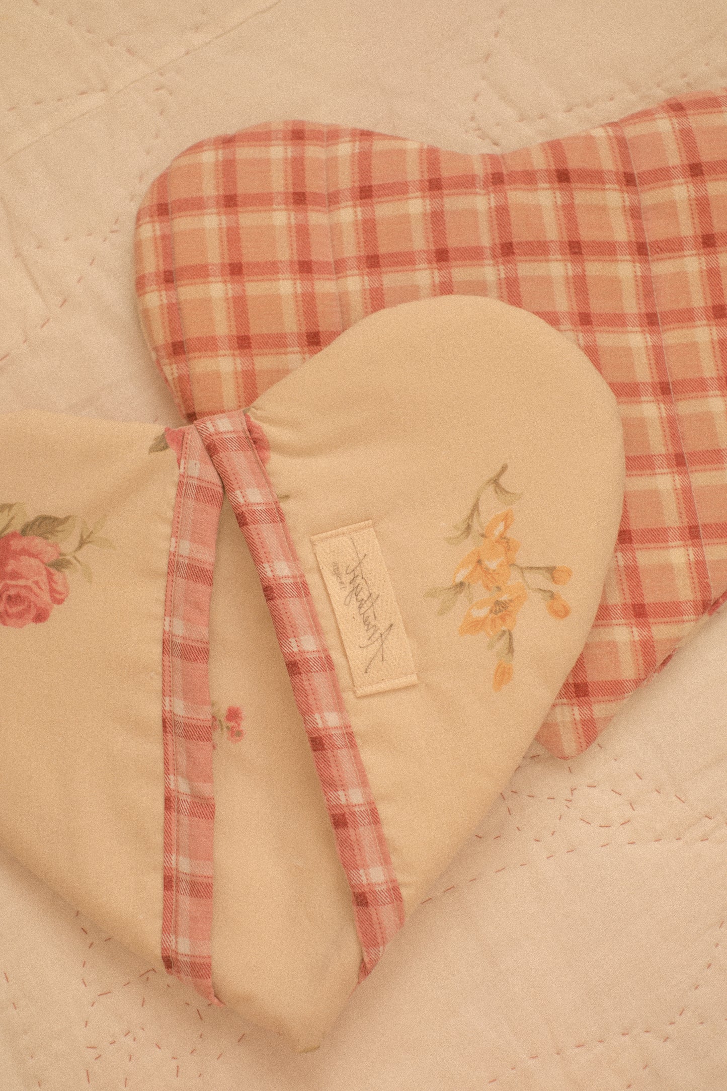 Handmade heart shaped oven mitts- apple blossom