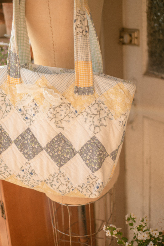 Handmade patchwork quilted tote bag - Coastal grandmother