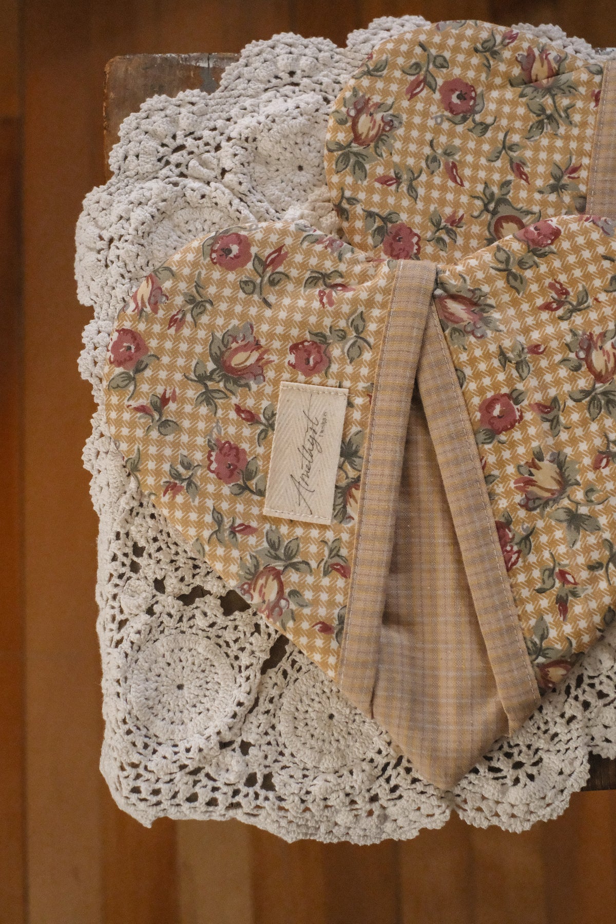 Handmade heart shaped oven mitt set - mamie's kitchenđź«–