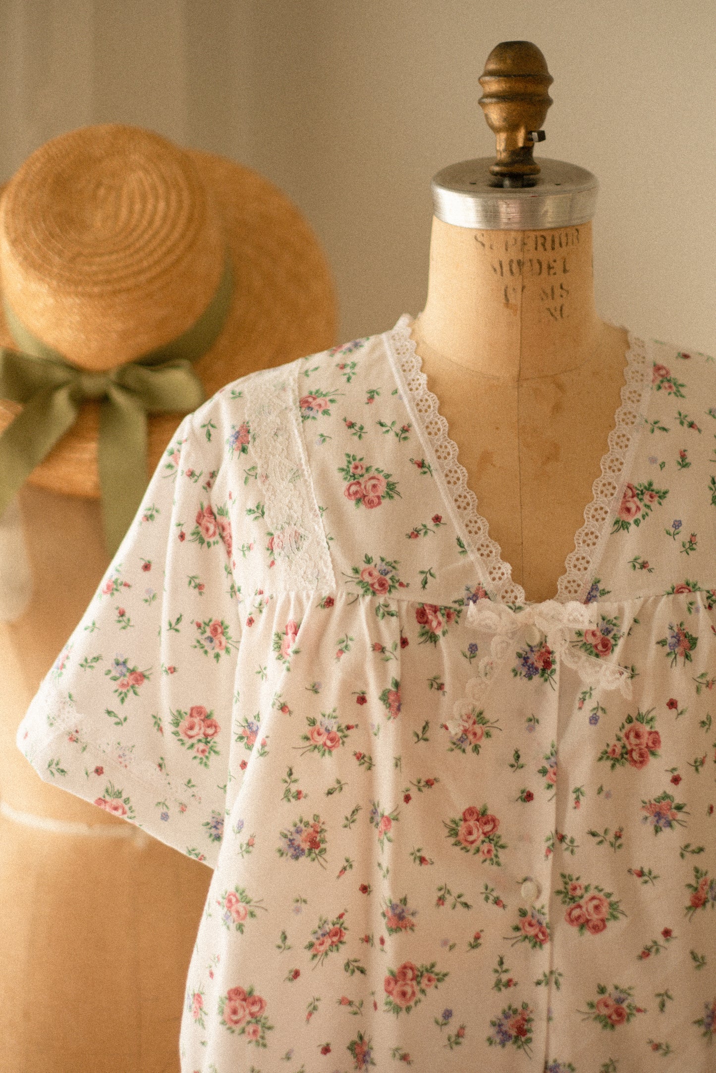Vintage floral lacy pyjama set