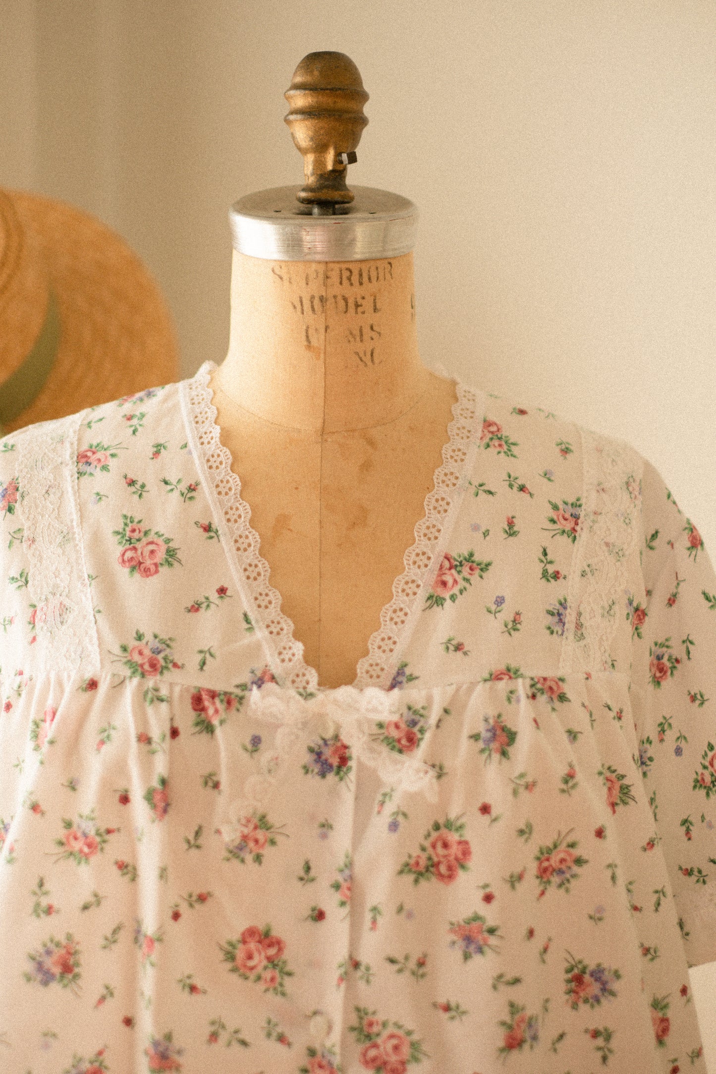 Vintage floral lacy pyjama set