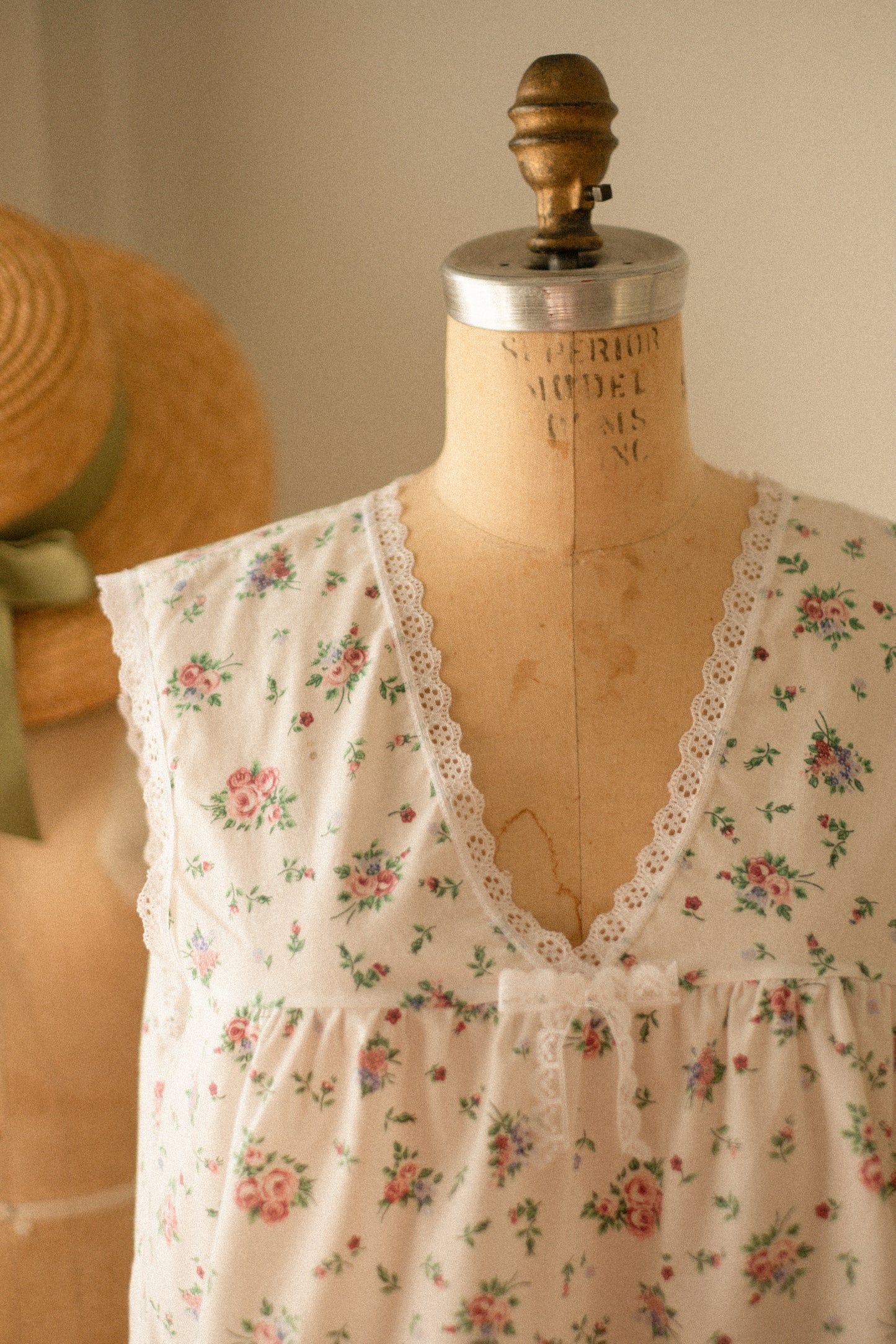 Vintage floral lacy pyjama set
