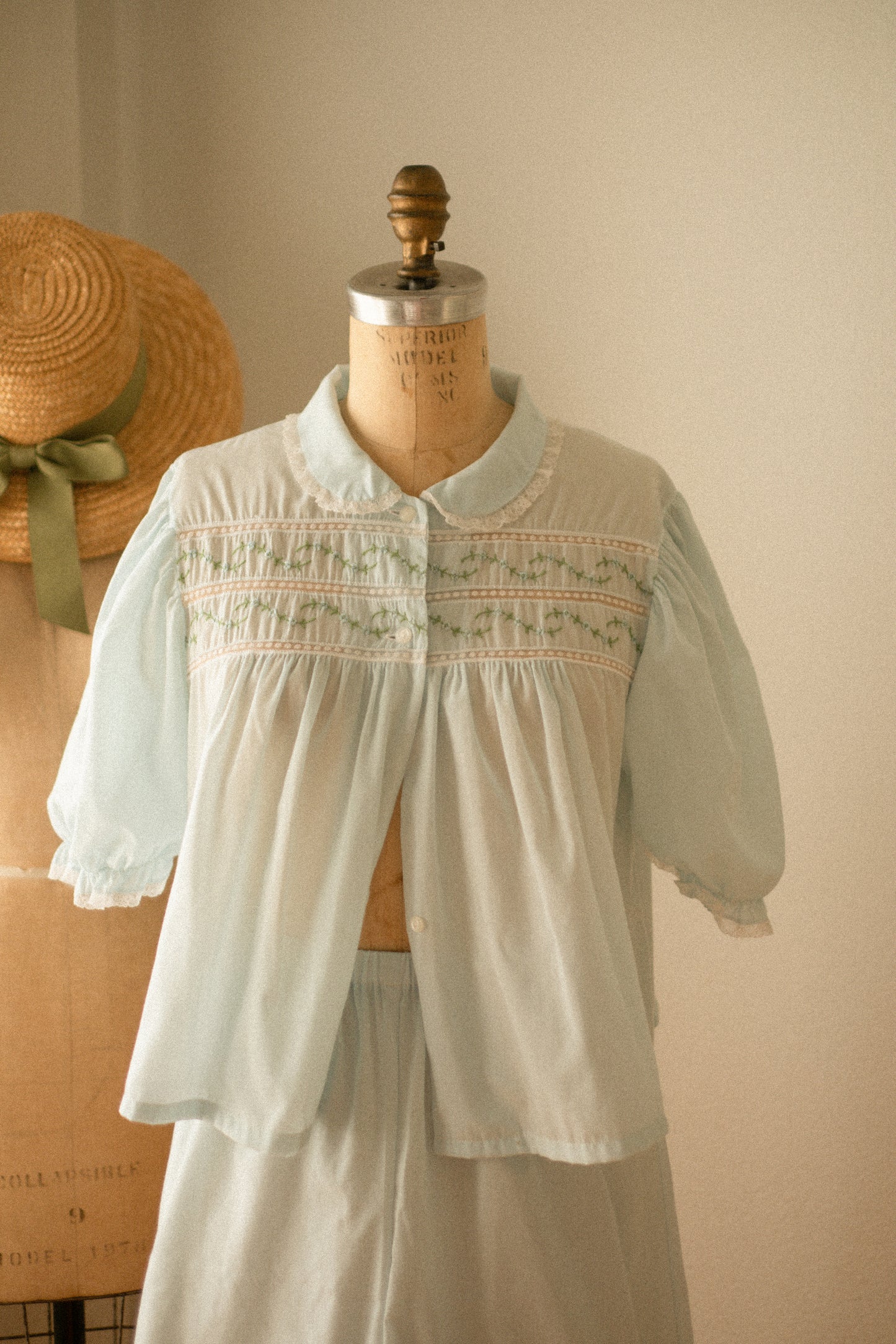 Vintage embroidered lacy pyjama set