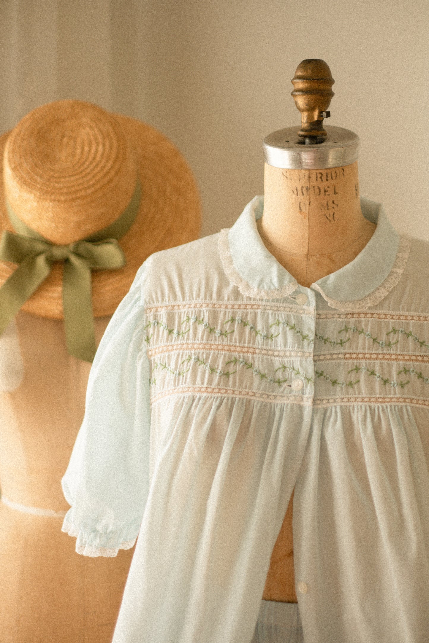 Vintage embroidered lacy pyjama set