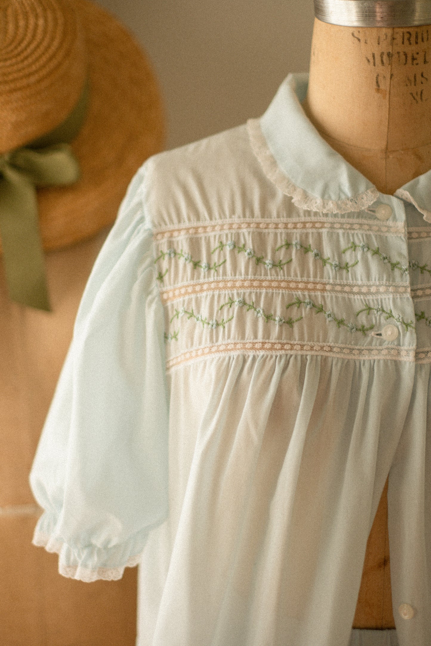 Vintage embroidered lacy pyjama set