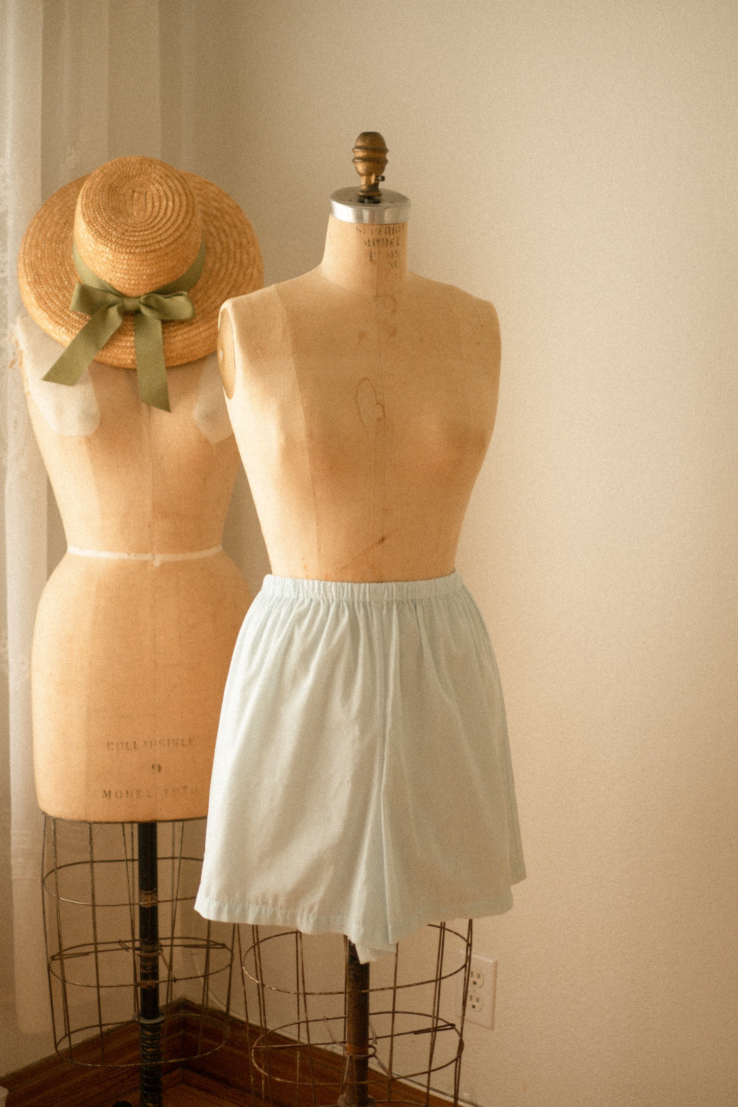 Vintage embroidered lacy pyjama set
