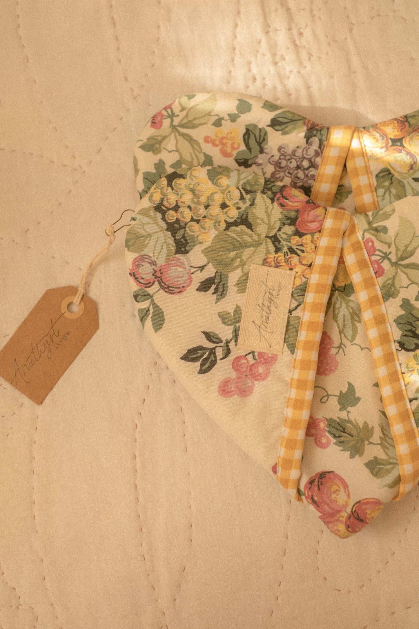 Handmade heart shaped oven mitts - bounty