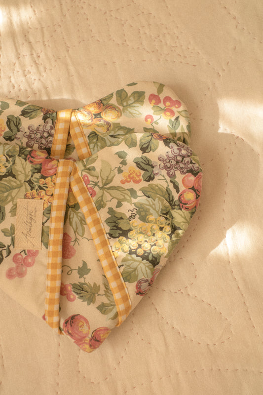 Handmade heart shaped oven mitts - bounty