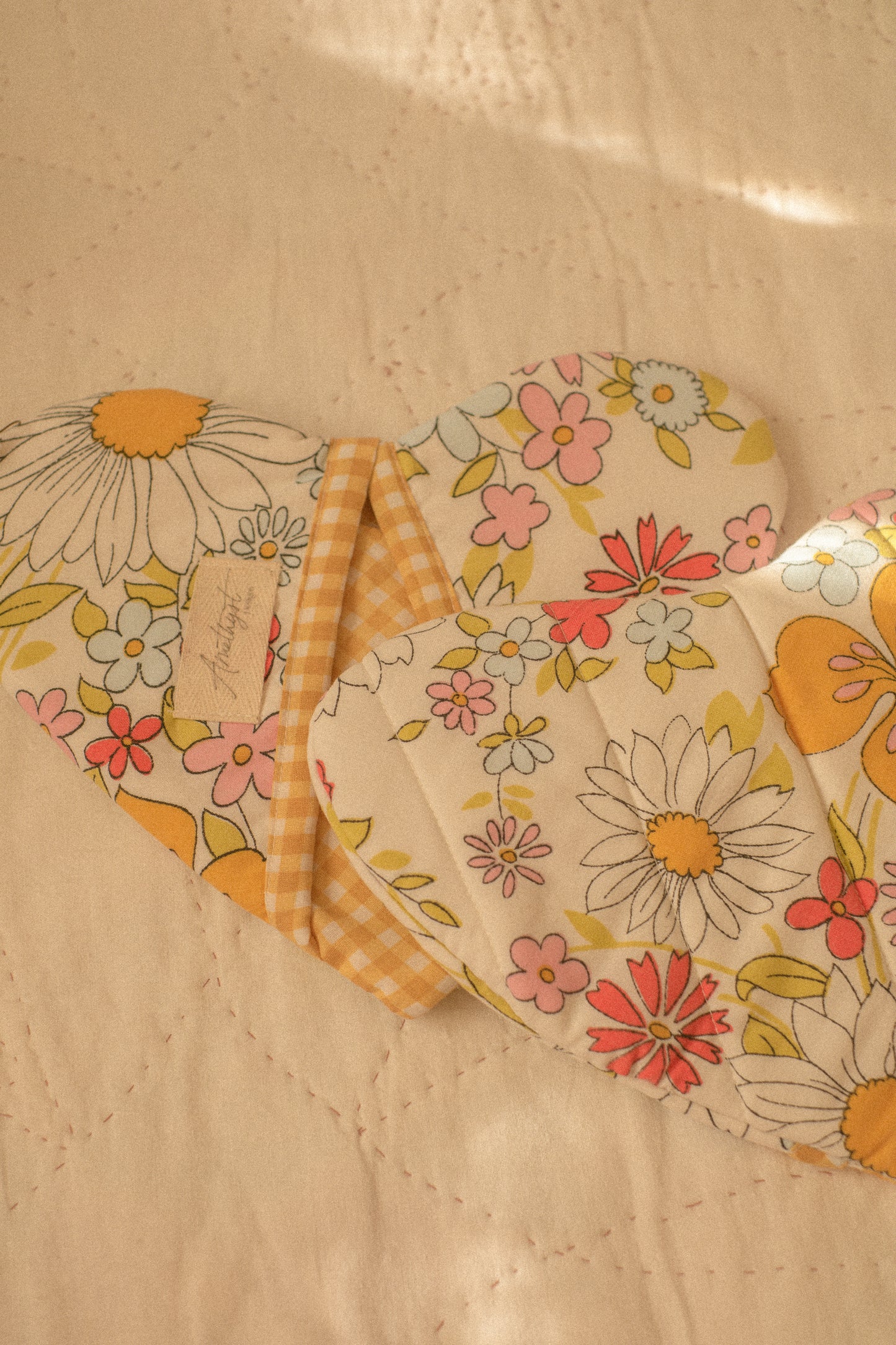 Handmade heart shaped oven mitts - picking daisies