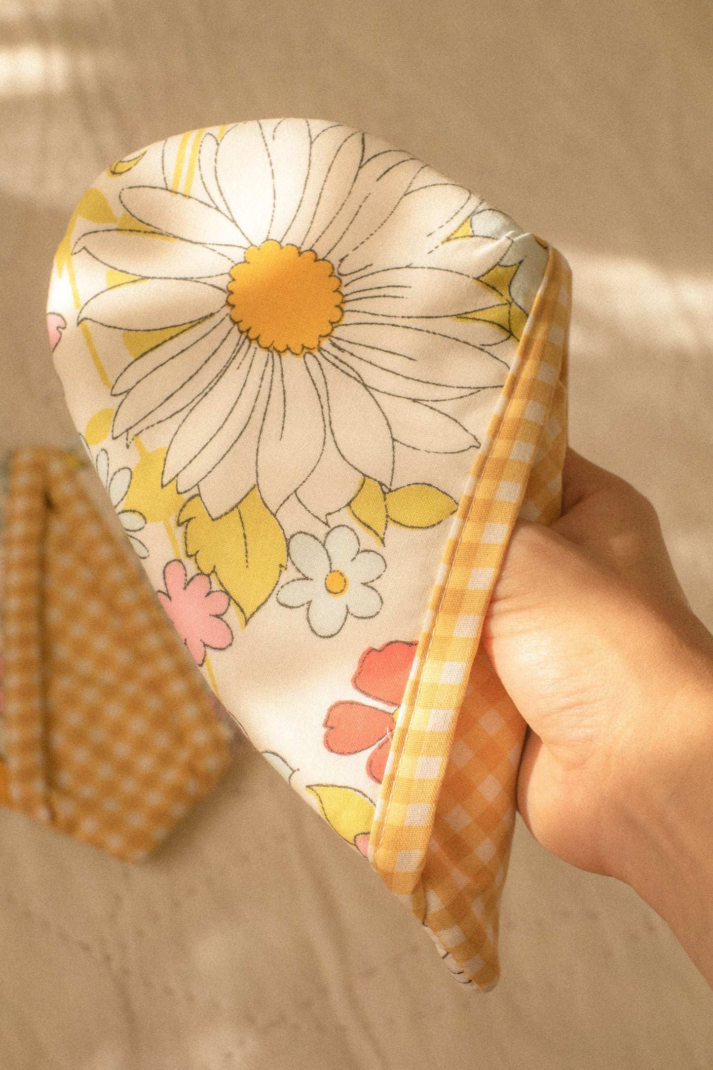 Handmade heart shaped oven mitts - picking daisies