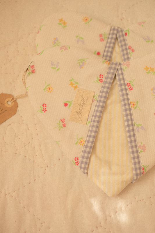 Handmade heart shaped oven mitts - violette