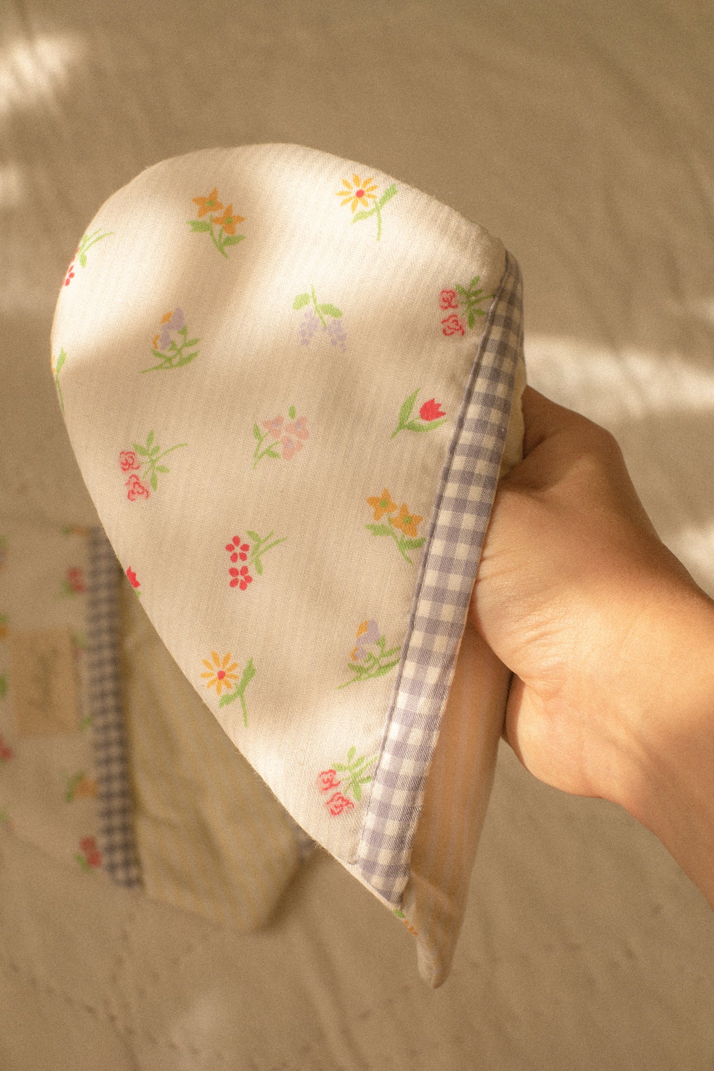 Handmade heart shaped oven mitts - violette