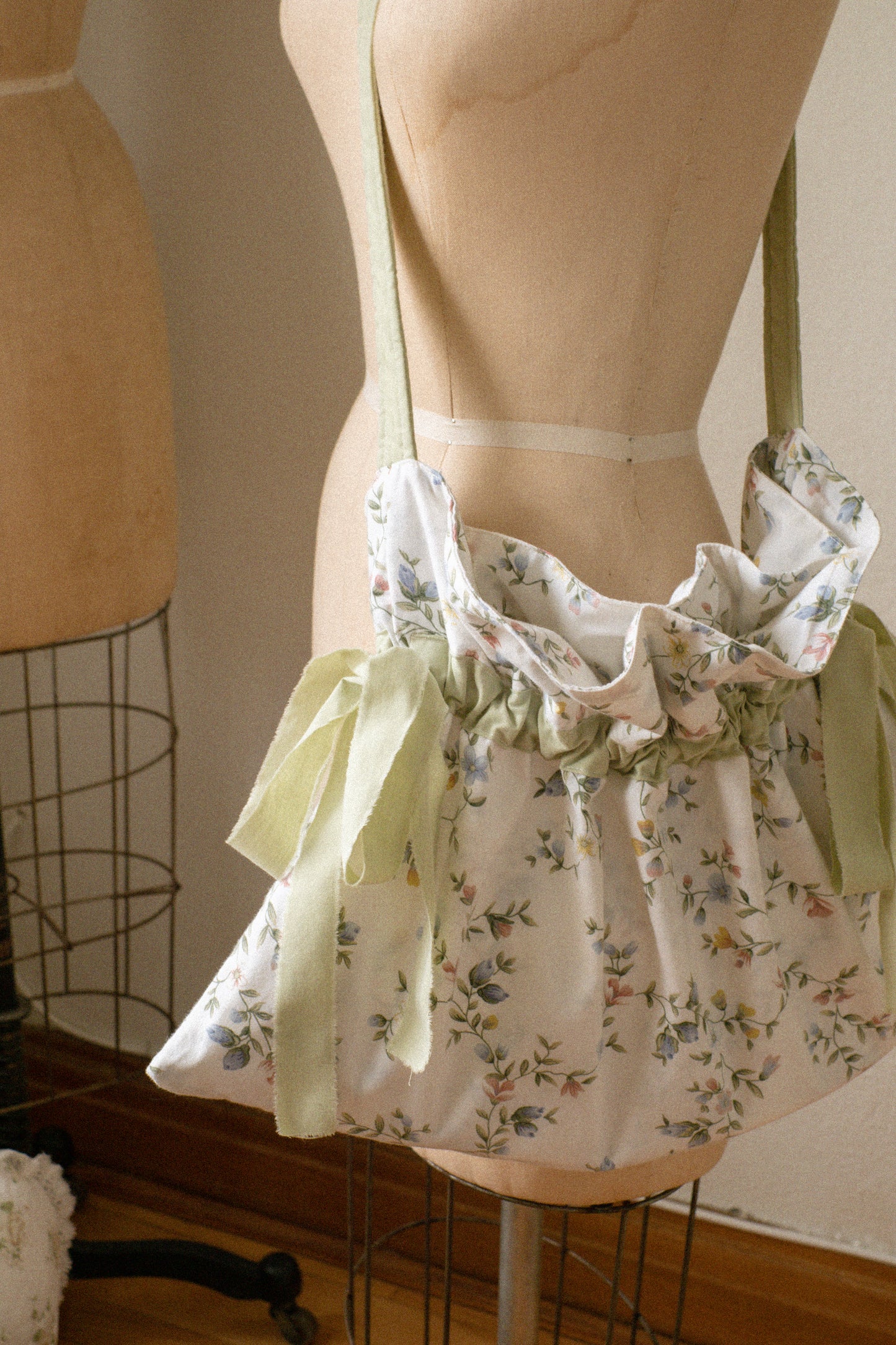 New♡ Cotton ruffled bow slouchy tote bag - Peppermint