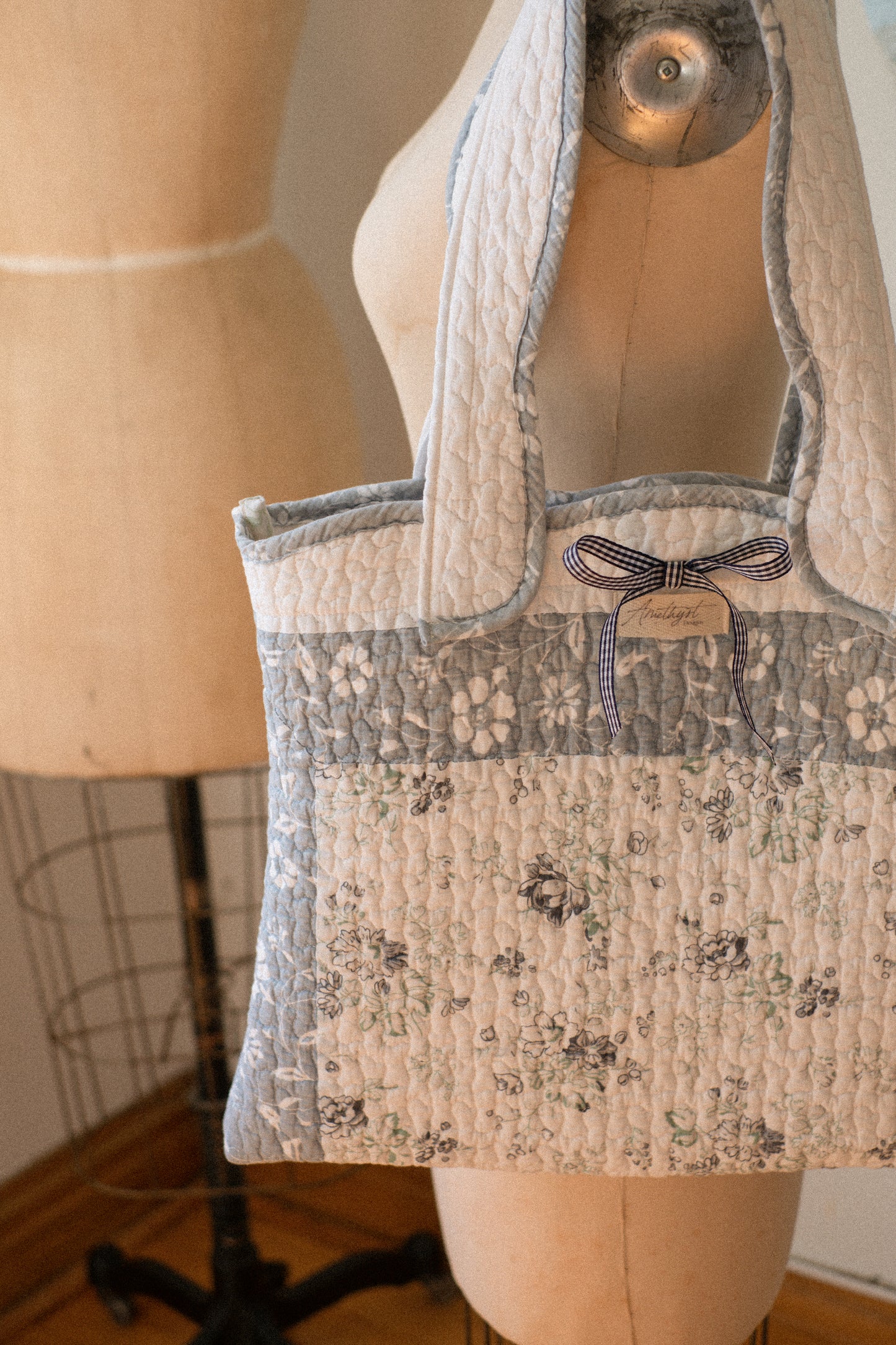 Handmade quilted mini tote bag - Blueberry