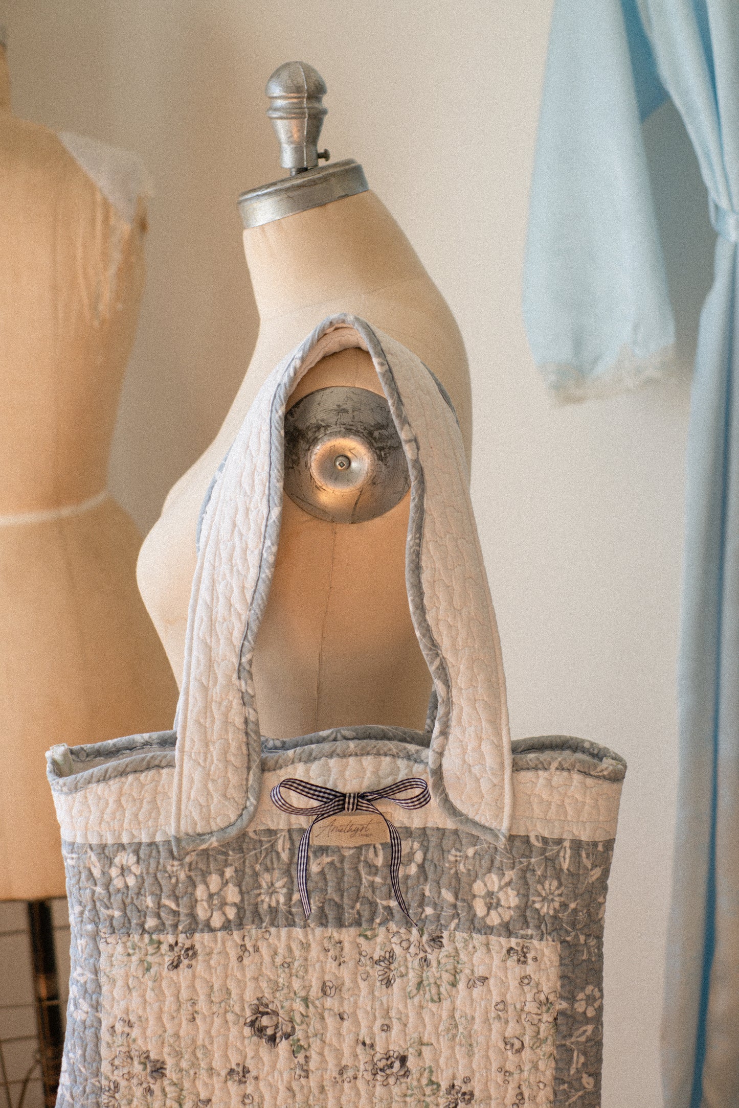 Handmade quilted mini tote bag - Blueberry