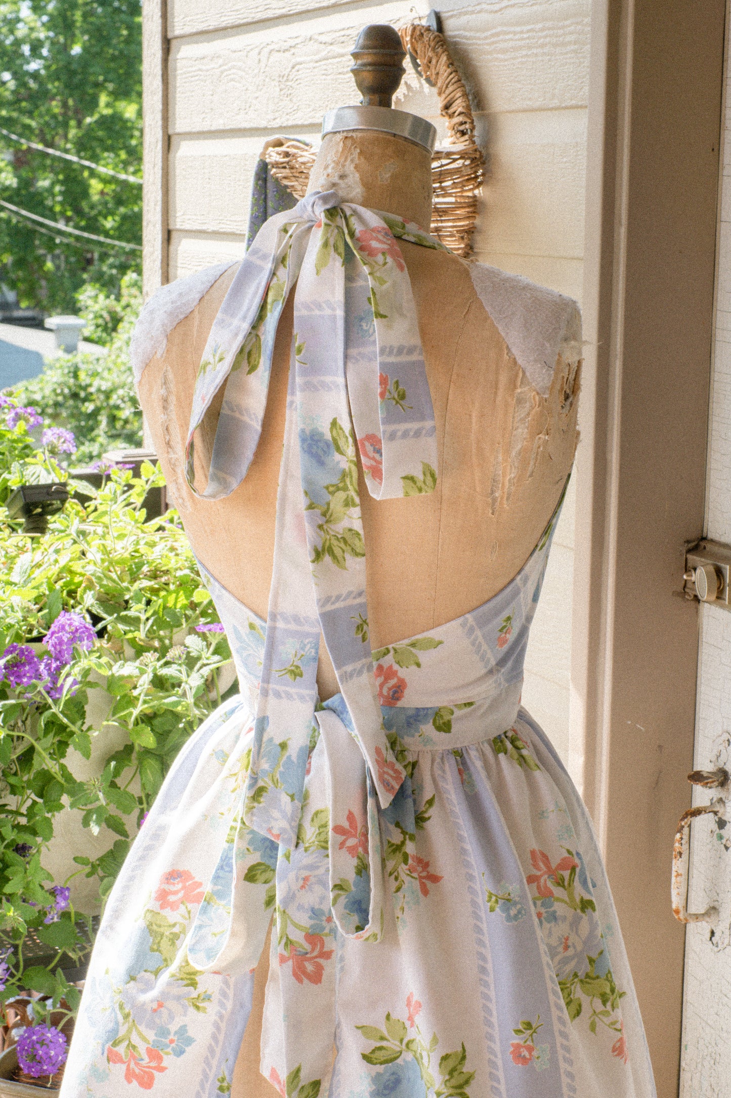Handmade vintage inspired apron - daydream