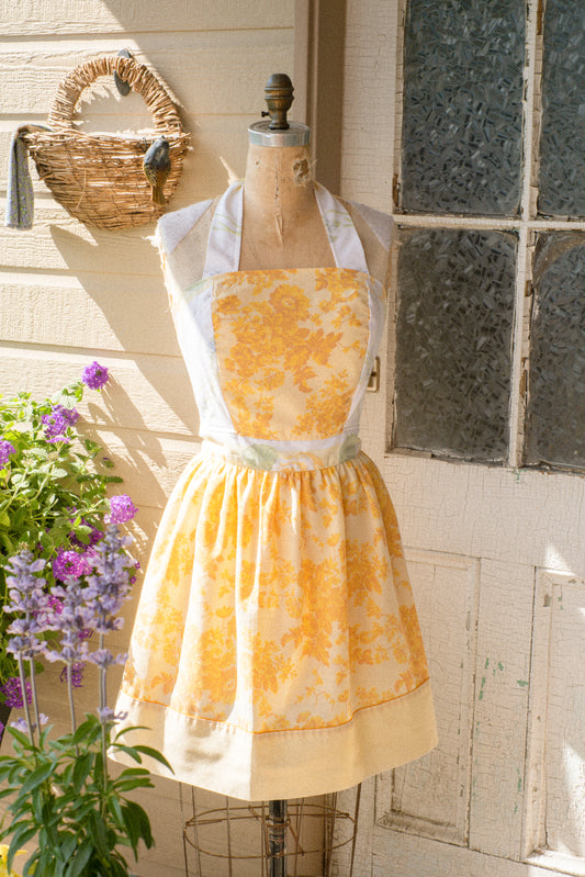 Handmade vintage inspired apron - Daffodil