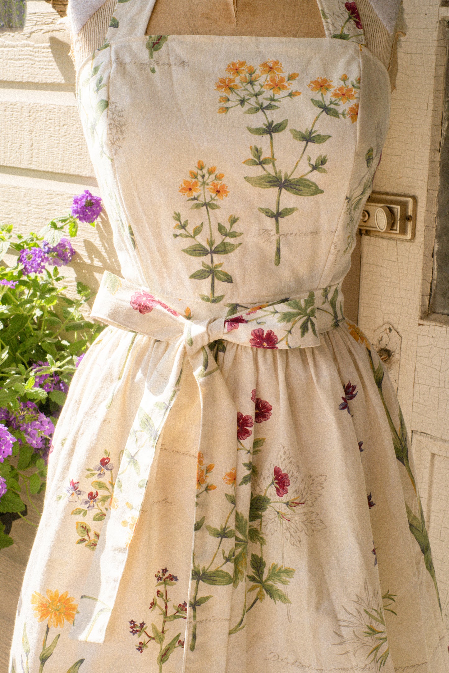 Handmade vintage inspired apron set - jardin