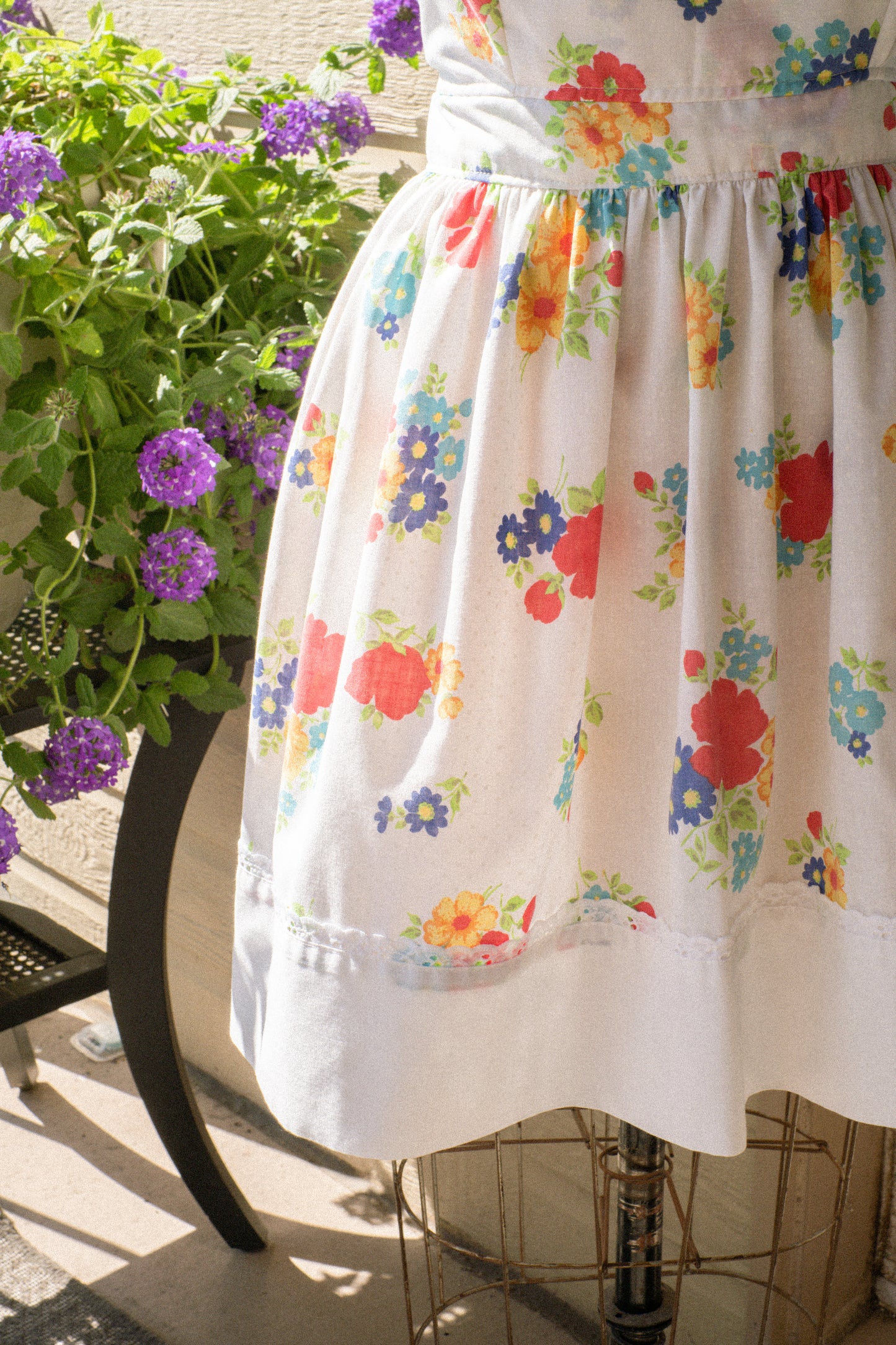 Handmade vintage inspired apron - Poppy