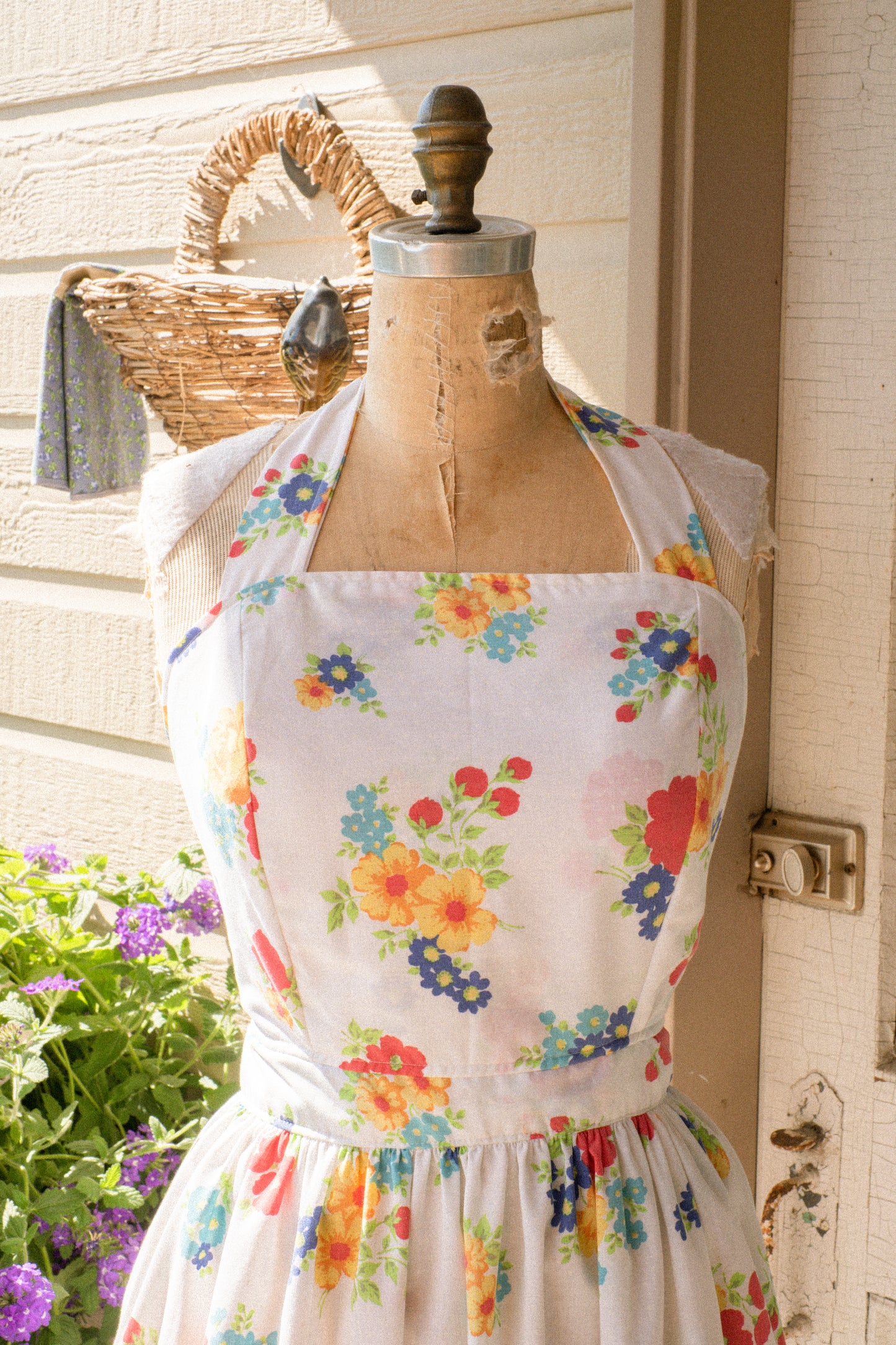 Handmade vintage inspired apron - Poppy