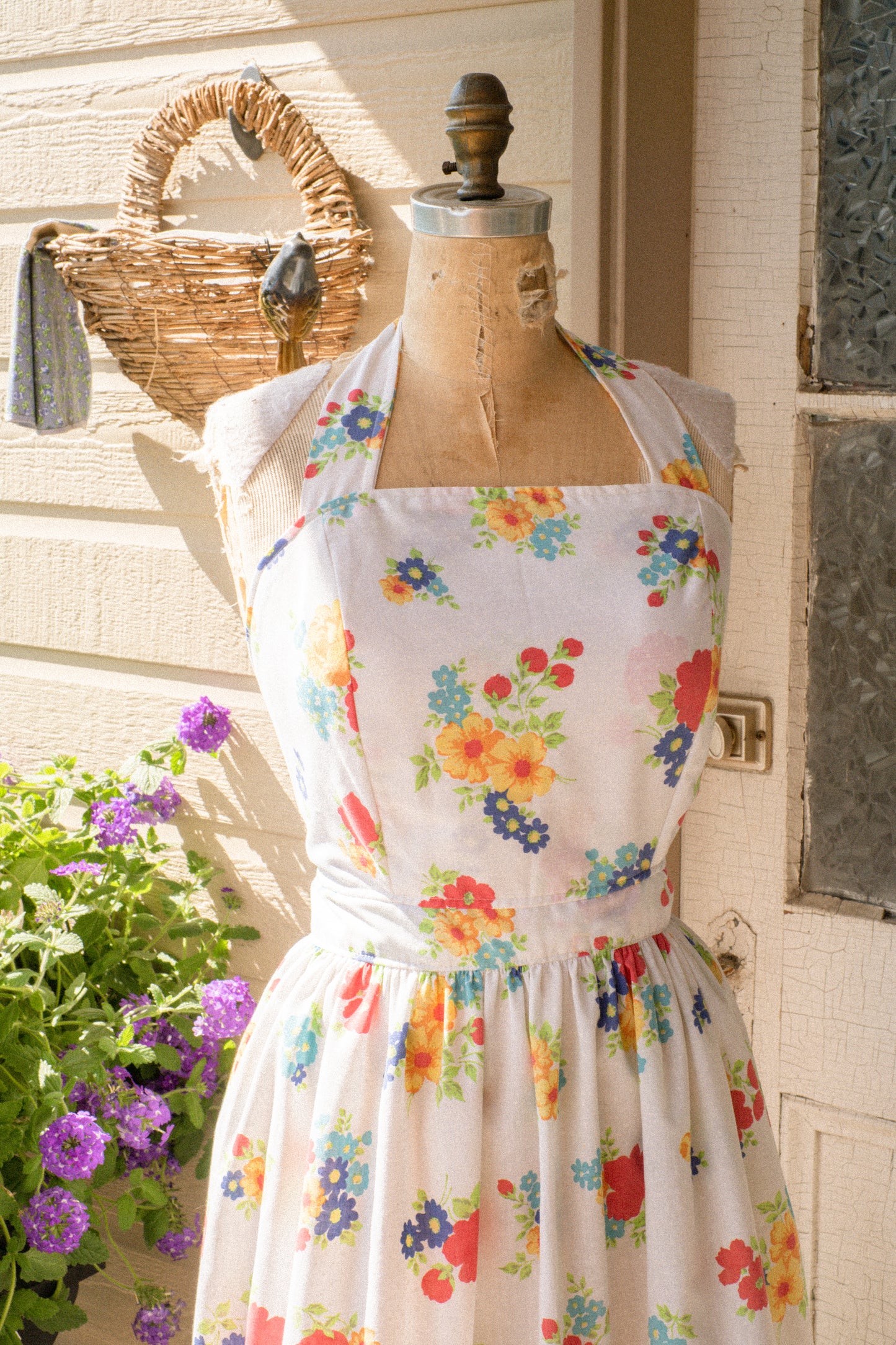 Handmade vintage inspired apron - Poppy
