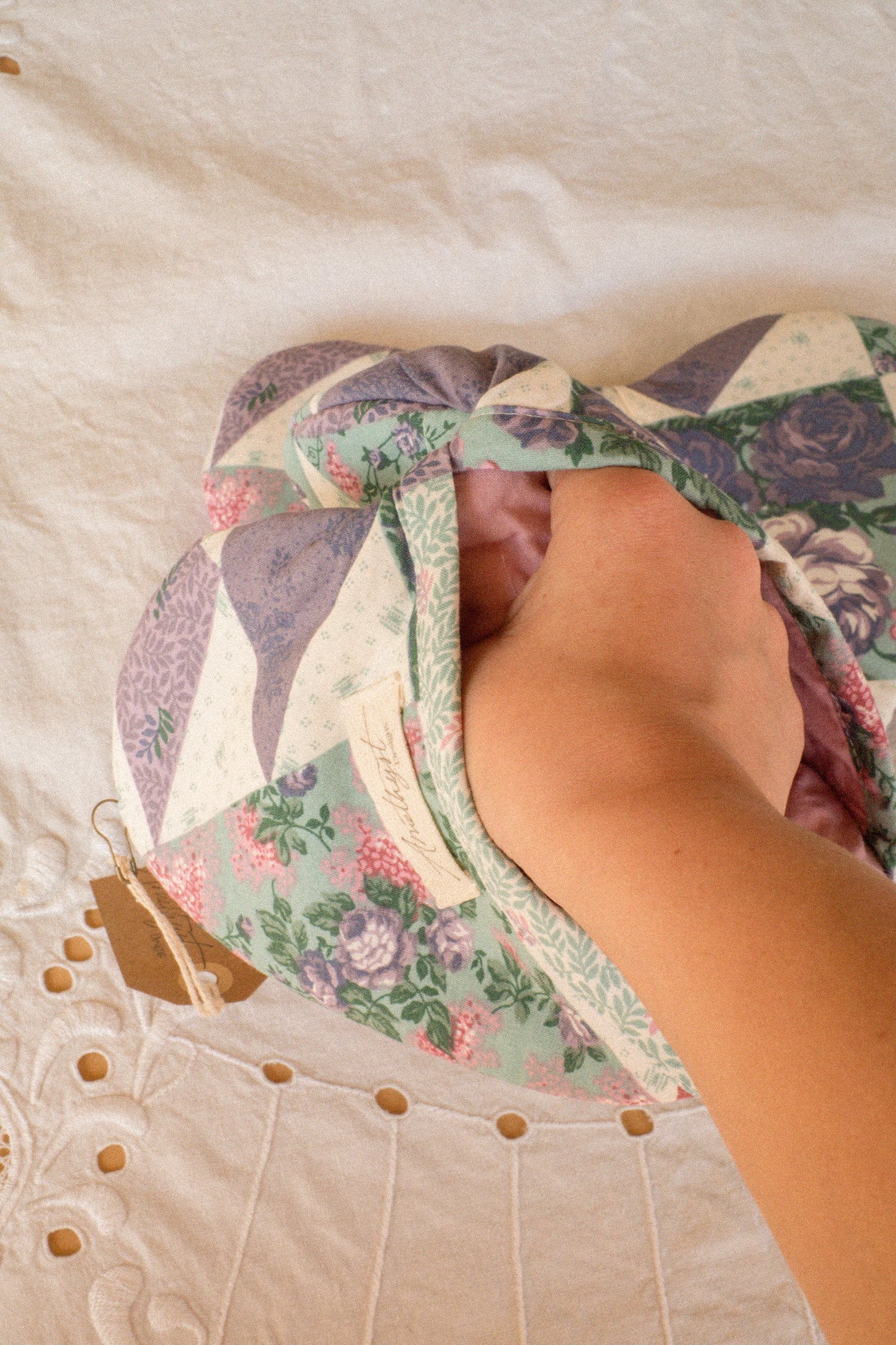 Handmade heart shaped oven mitt set - vintage quilt